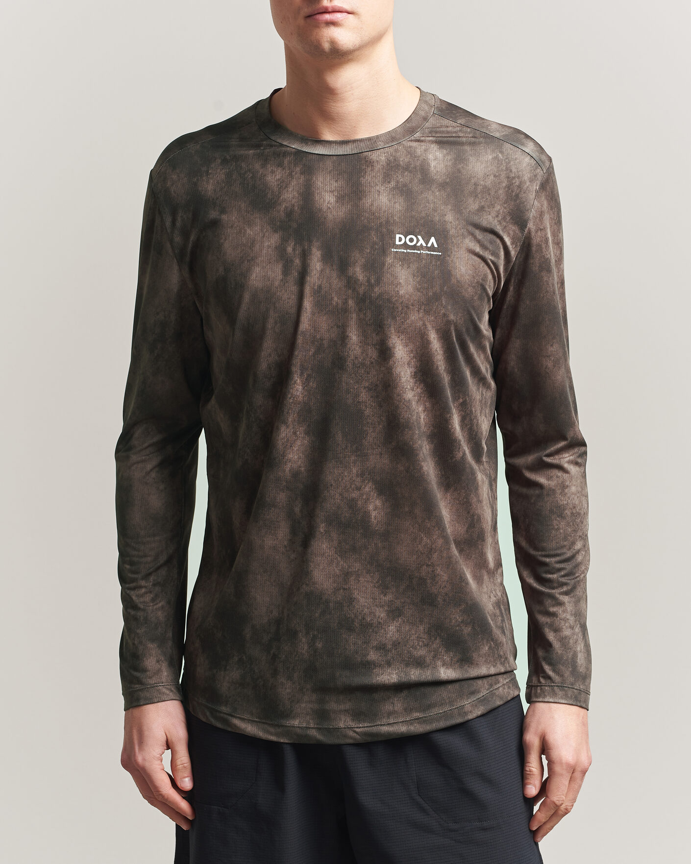 Herren | T-Shirts | DOXA | Rerun Long Sleeve T-Shirt Taupe