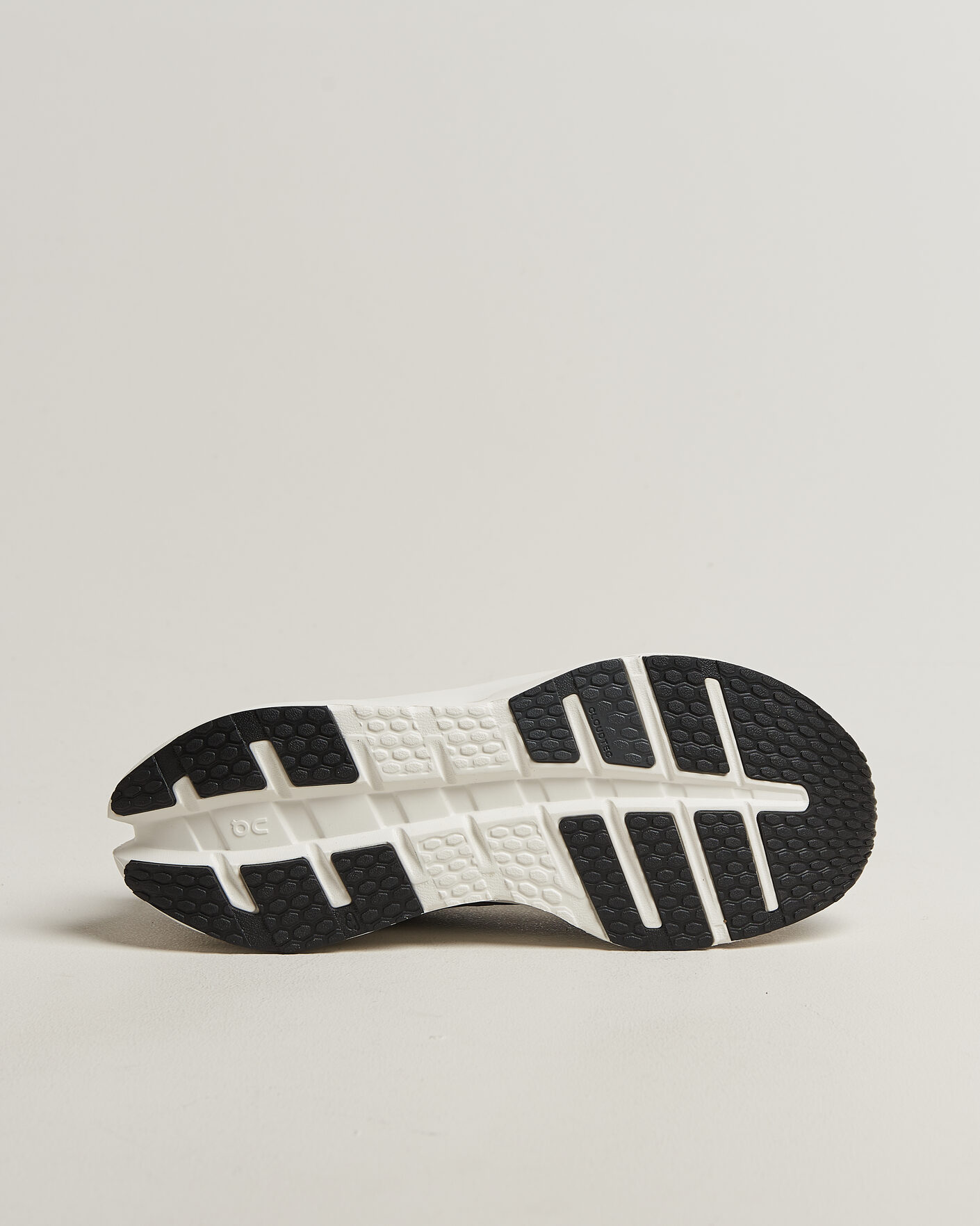 Herren | Runningsneakers | On | Cloudrunner 3 Black/Ivory