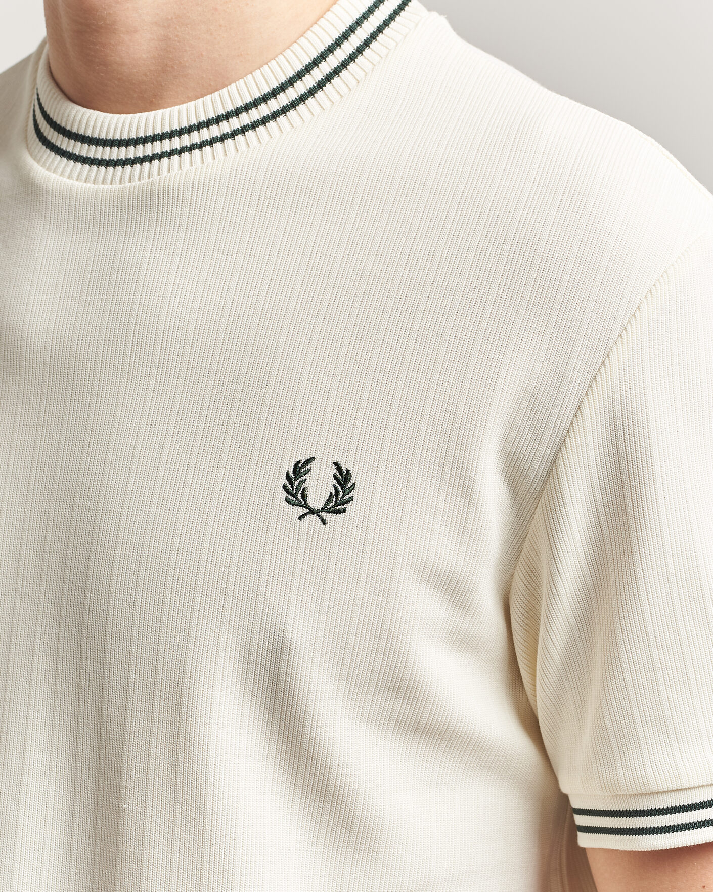 Herren | T-Shirts | Fred Perry | Rib Knitted T-Shirt Ecru