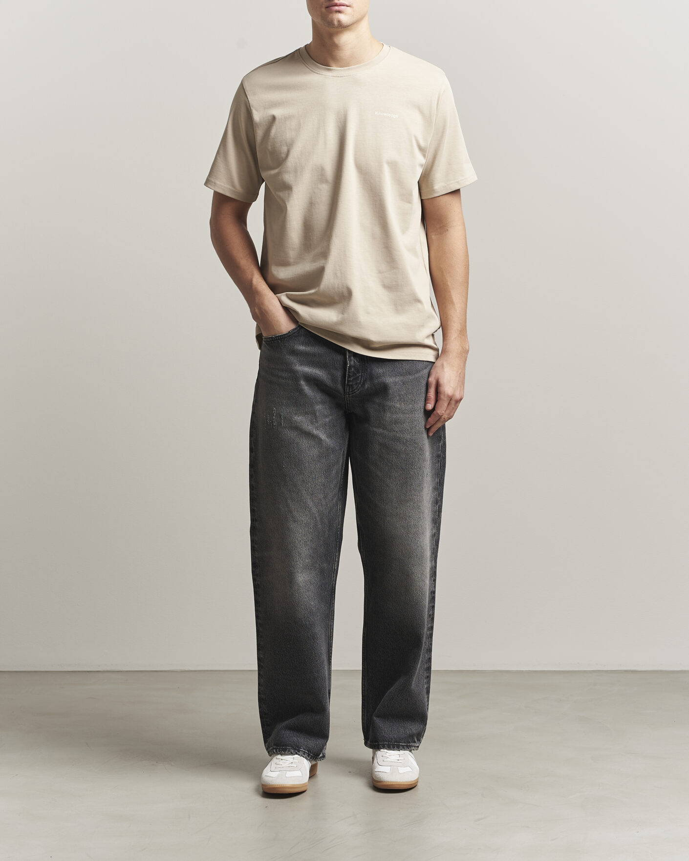 Herren | T-Shirts | KnowledgeCotton Apparel | Back Print T-Shirt Light Feather Grey