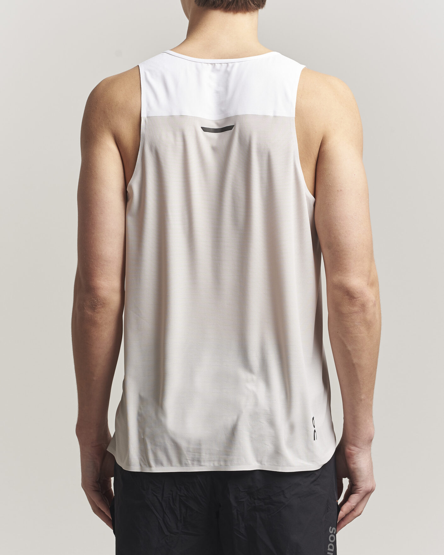 Herren | T-Shirts | On | Performance Tank  White/Silver