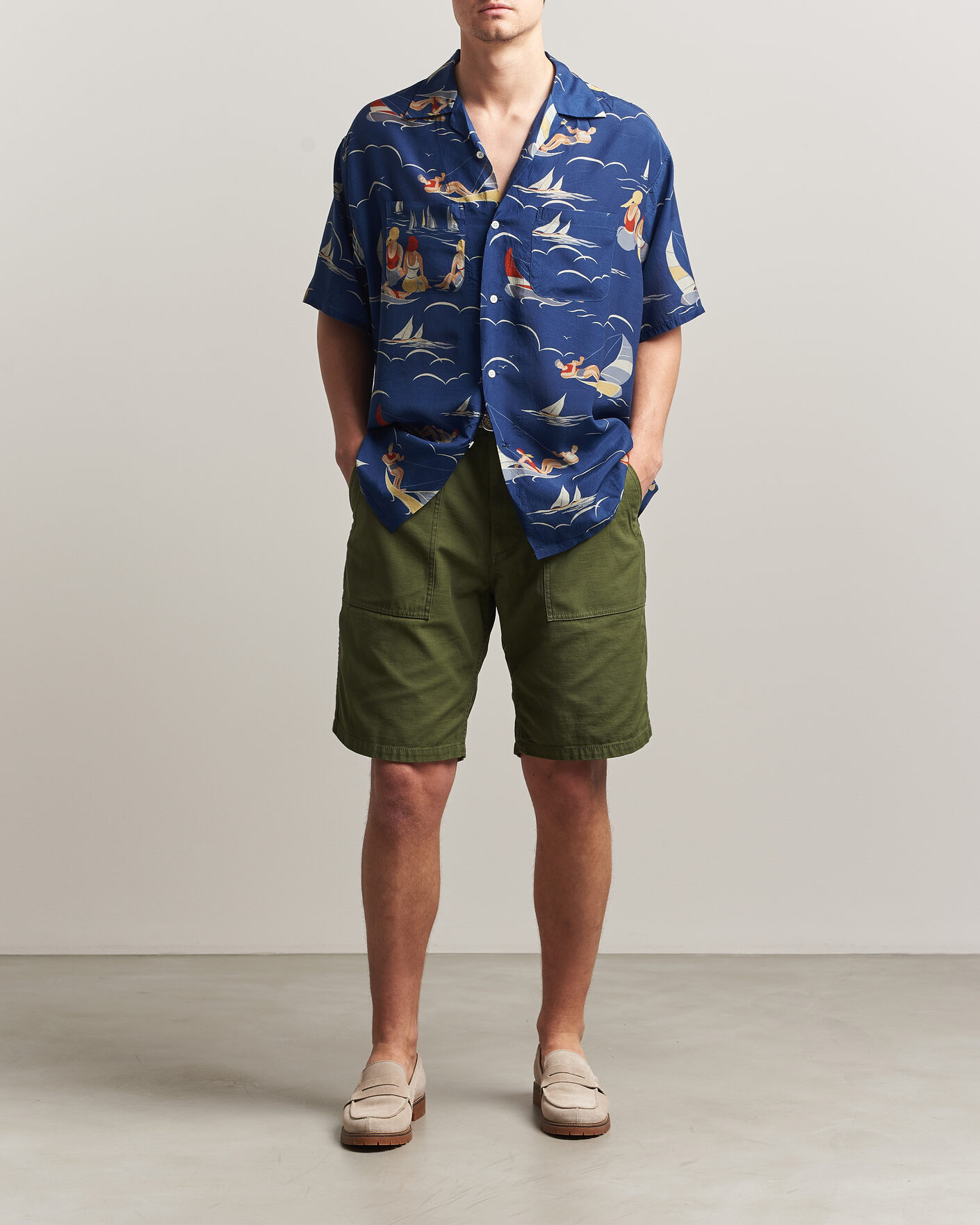 Herren | Shorts | BEAMS PLUS | MIL Utility Sateen Shorts Olive