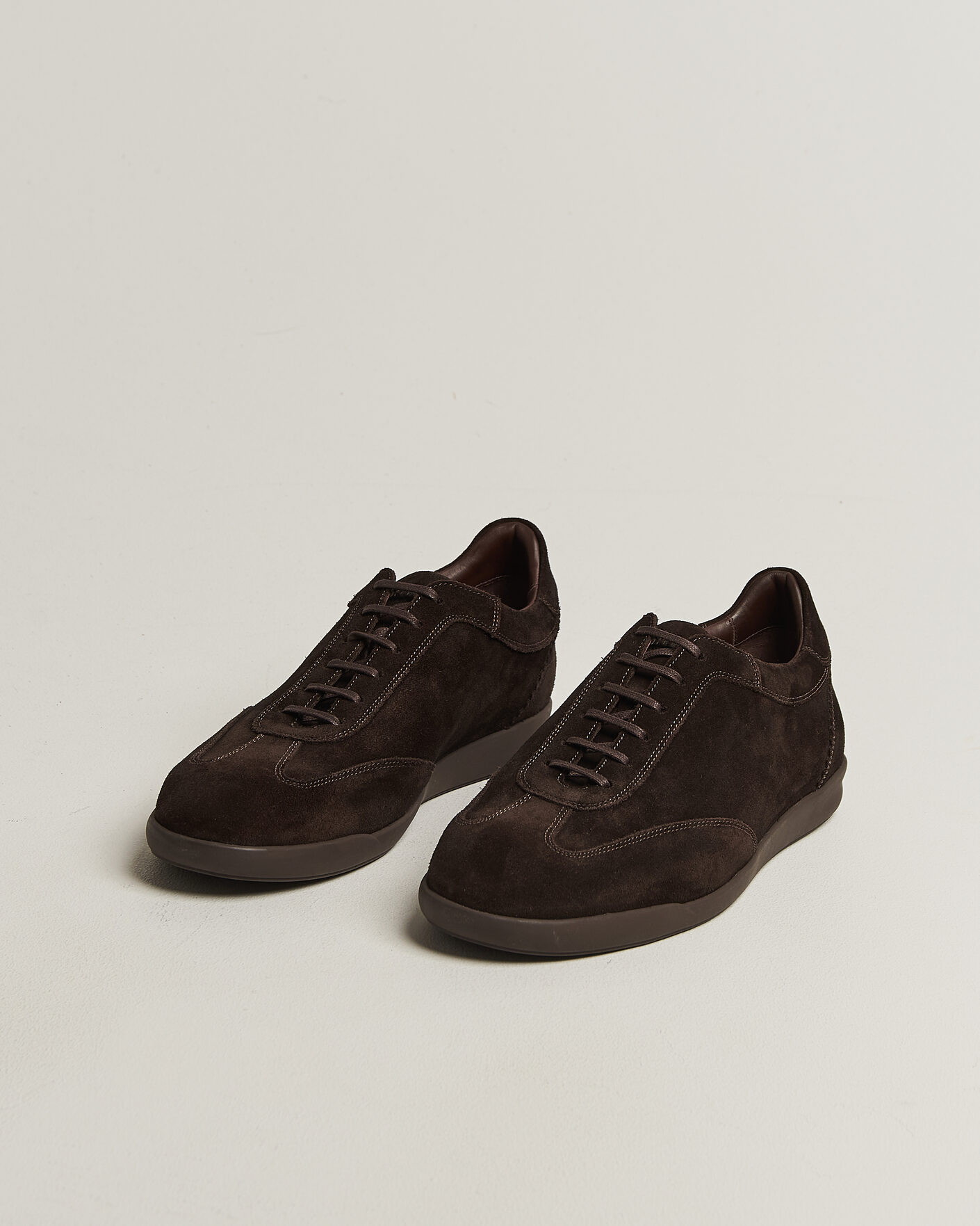 Herren | Sneaker | Loake Shoemakers | Mayfair Suede Dress Sneaker Dark Brown