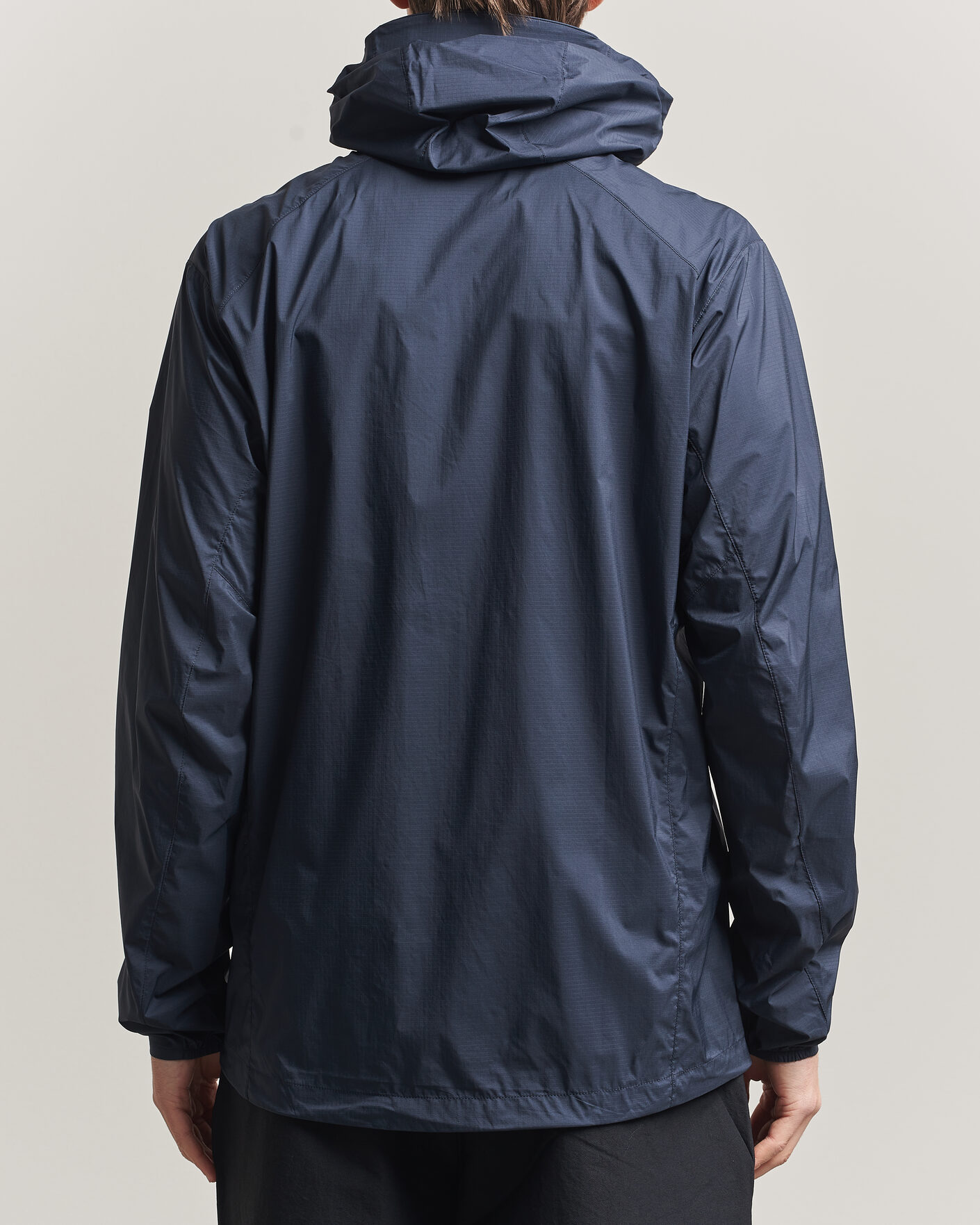 Herren | Jacken | Arc'teryx | Squamish Lightweight Hooded Jacket Black Sapphire