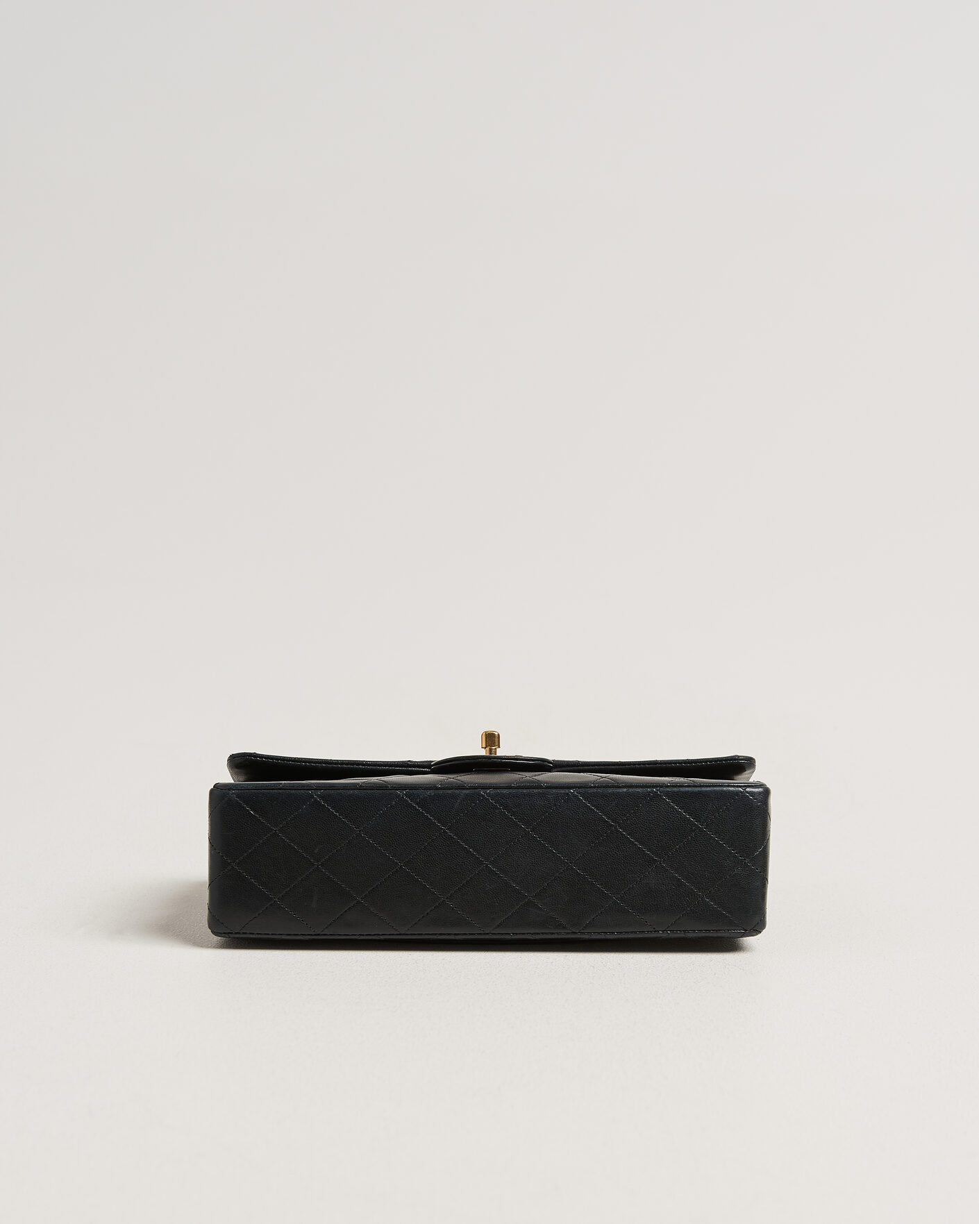 Herren | Pre-Owned & Vintage Bags | Chanel Pre-Owned | Classic Medium Double Flap Bag Lambskin Black