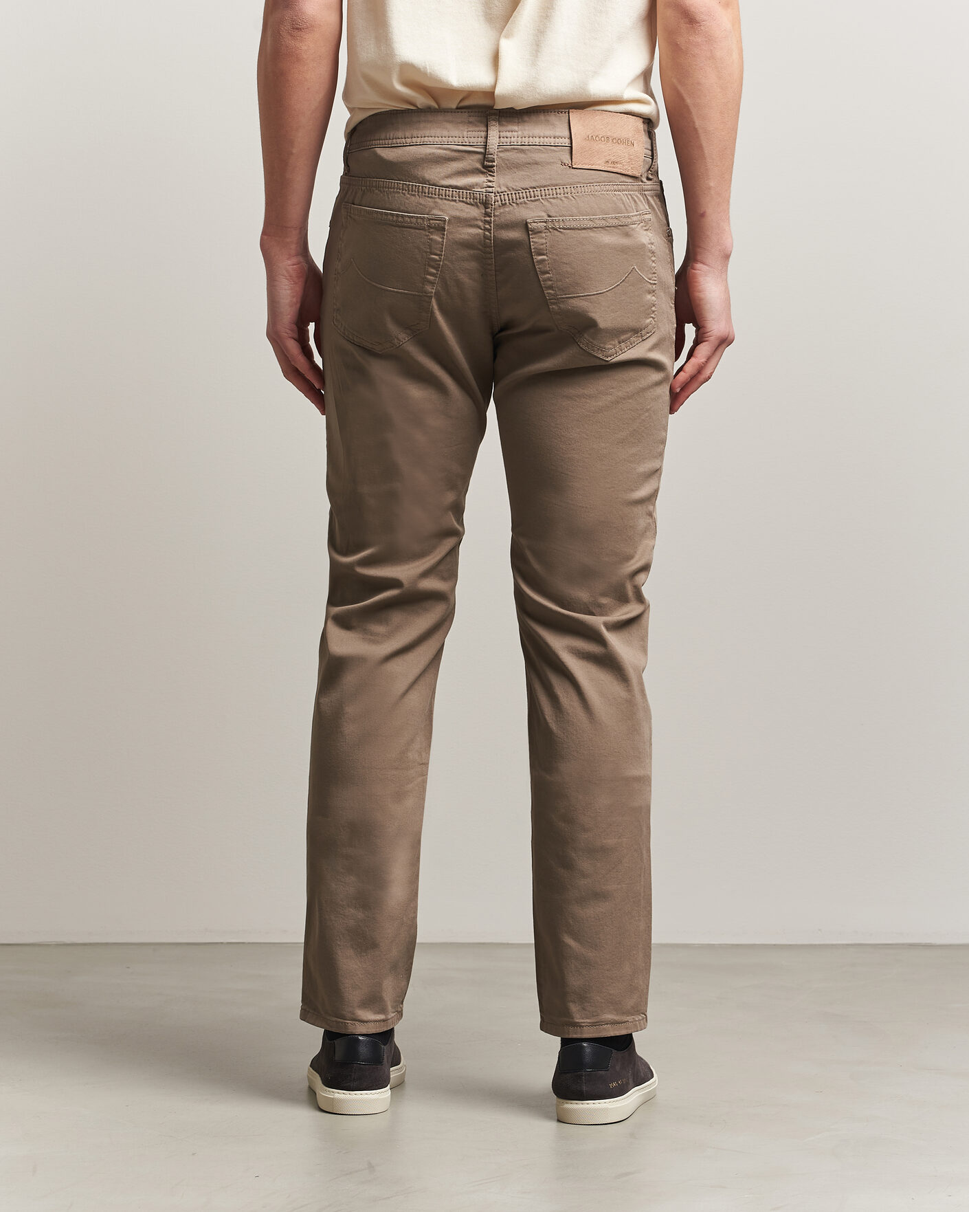 Herren | Hosen | Jacob Cohën | Bard Garment Dyed Gabardine Trousers Khaki Beige