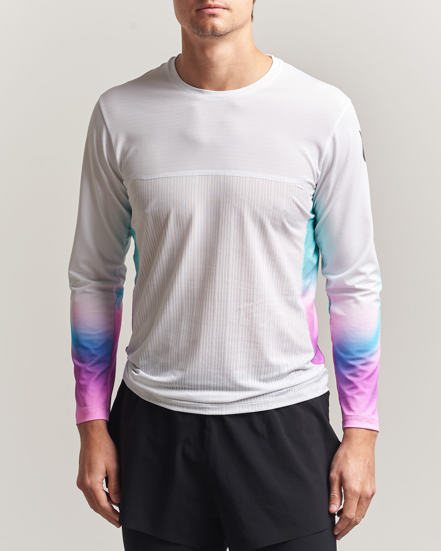 Herren | T-Shirts | SOAR Running | Hot Weather Long Sleeve Tee White/Blue