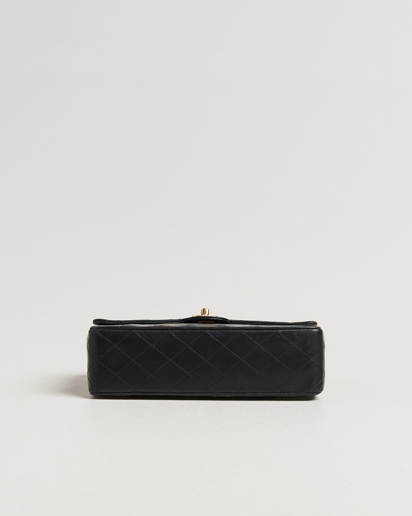 Herren | Pre-Owned & Vintage Bags | Chanel Pre-Owned | Classic Medium Double Flap Bag Lambskin Black