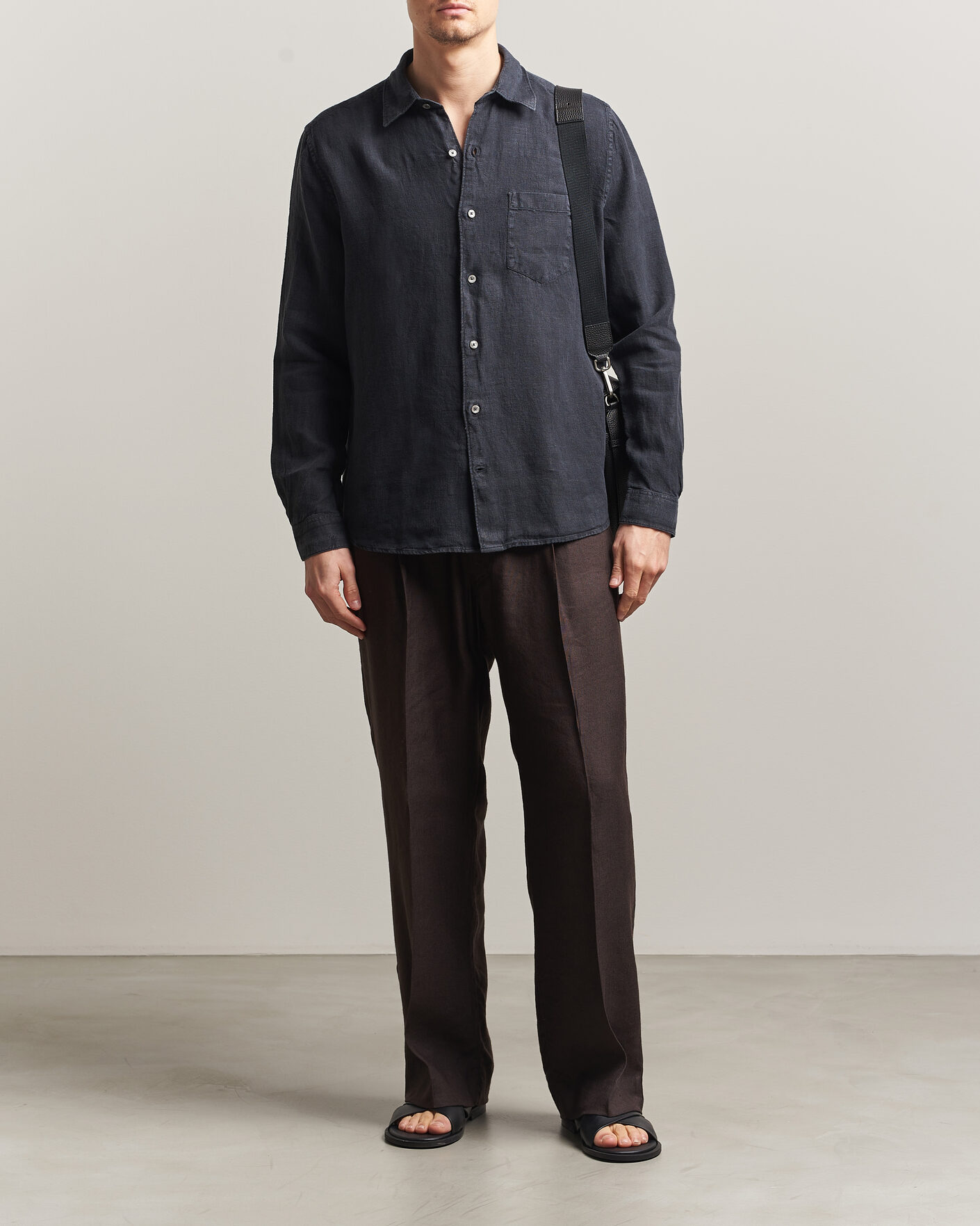 Herren | Hemden | A Day's March | Daintree Linen Shirt Off Black