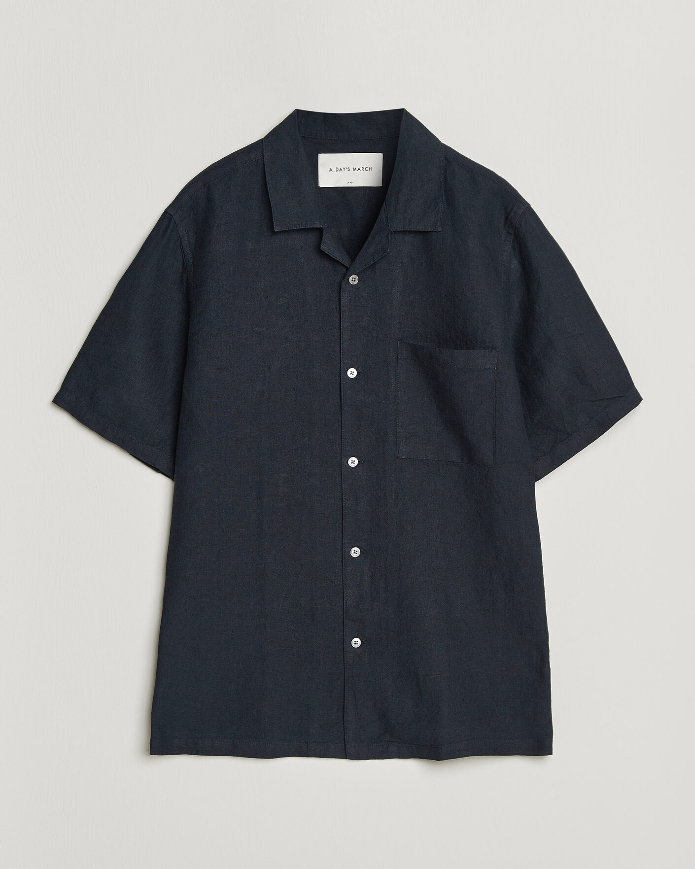 Herren | Neu im Onlineshop | A Day's March | Yamu Linen Short Sleeve Shirt Navy