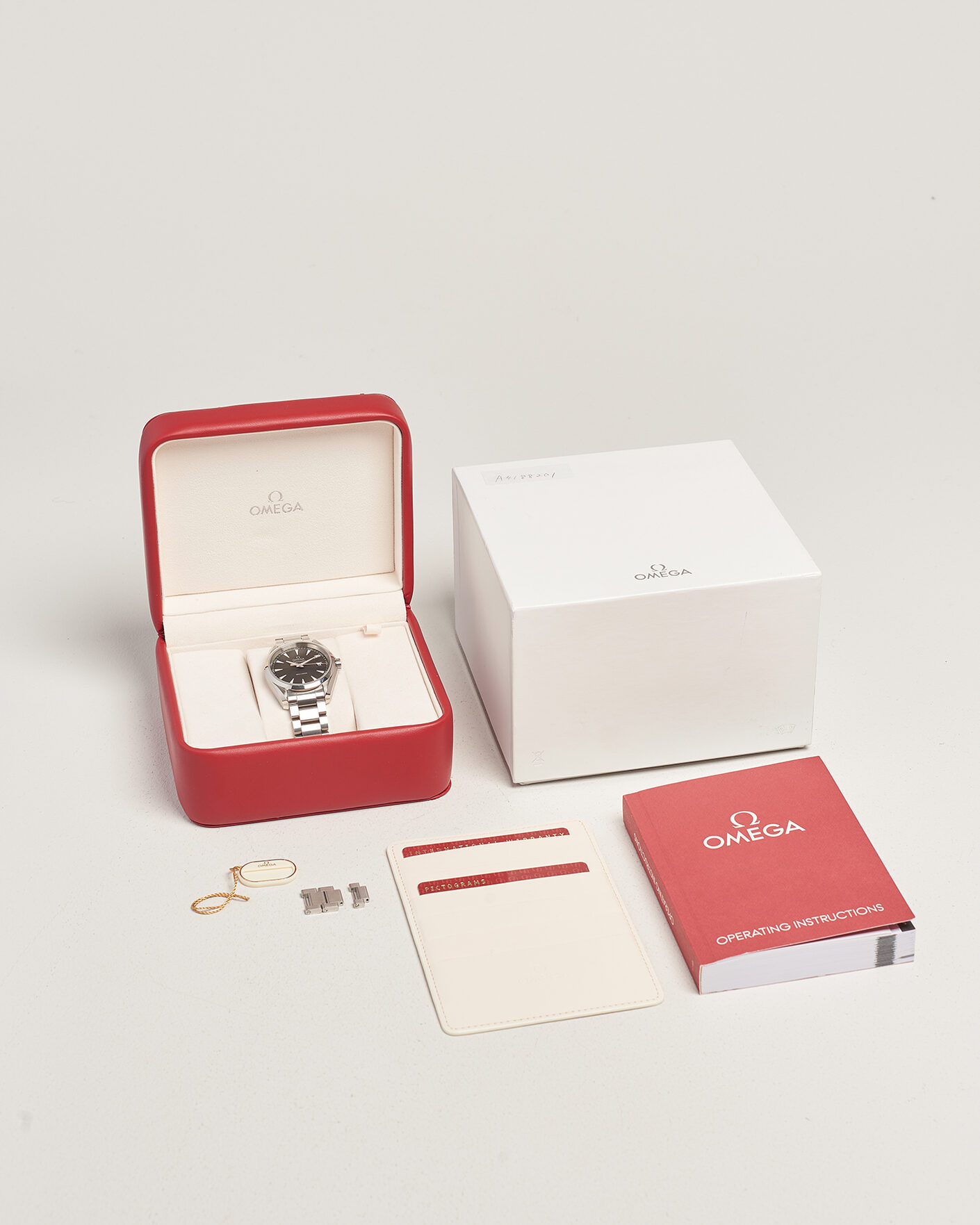 Herren | Pre-Owned & Vintage Watches | Omega Pre-Owned | Aqua terra 150M 