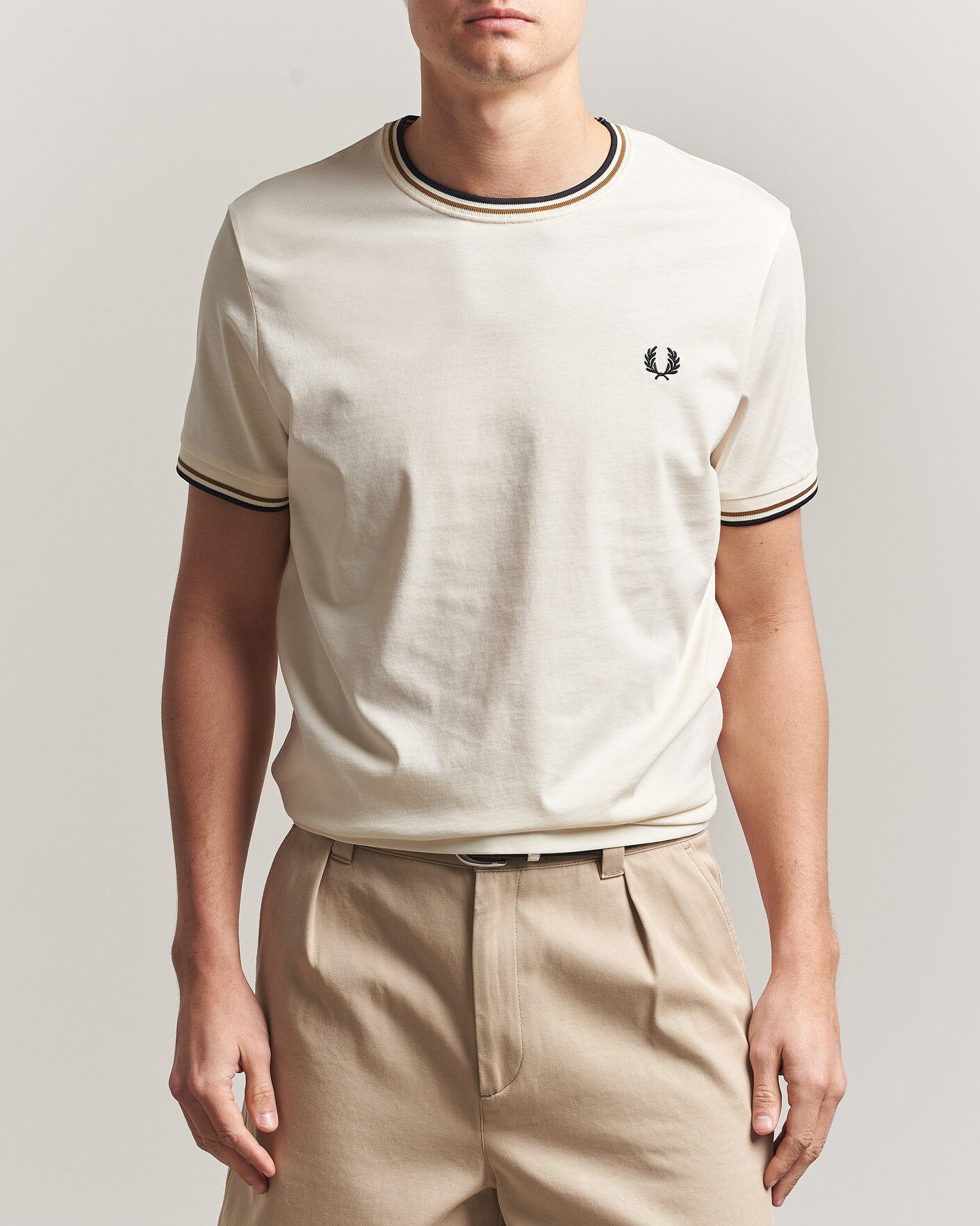 Herren | T-Shirts | Fred Perry | Twin Tipped T-Shirt Ecru