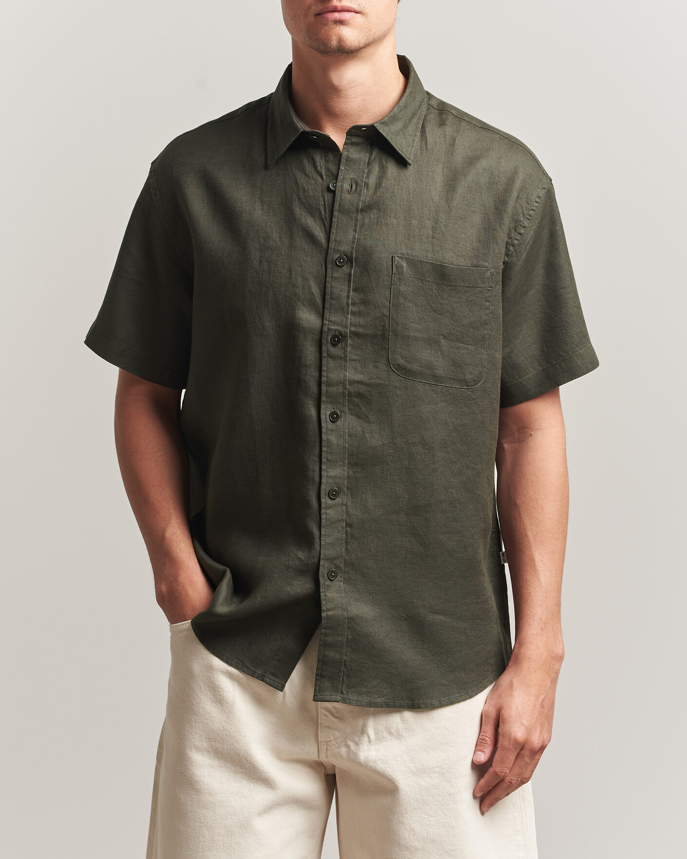 Herren | Hemden | NN07 | Deon Linen Short Sleeve Shirt Dark Army