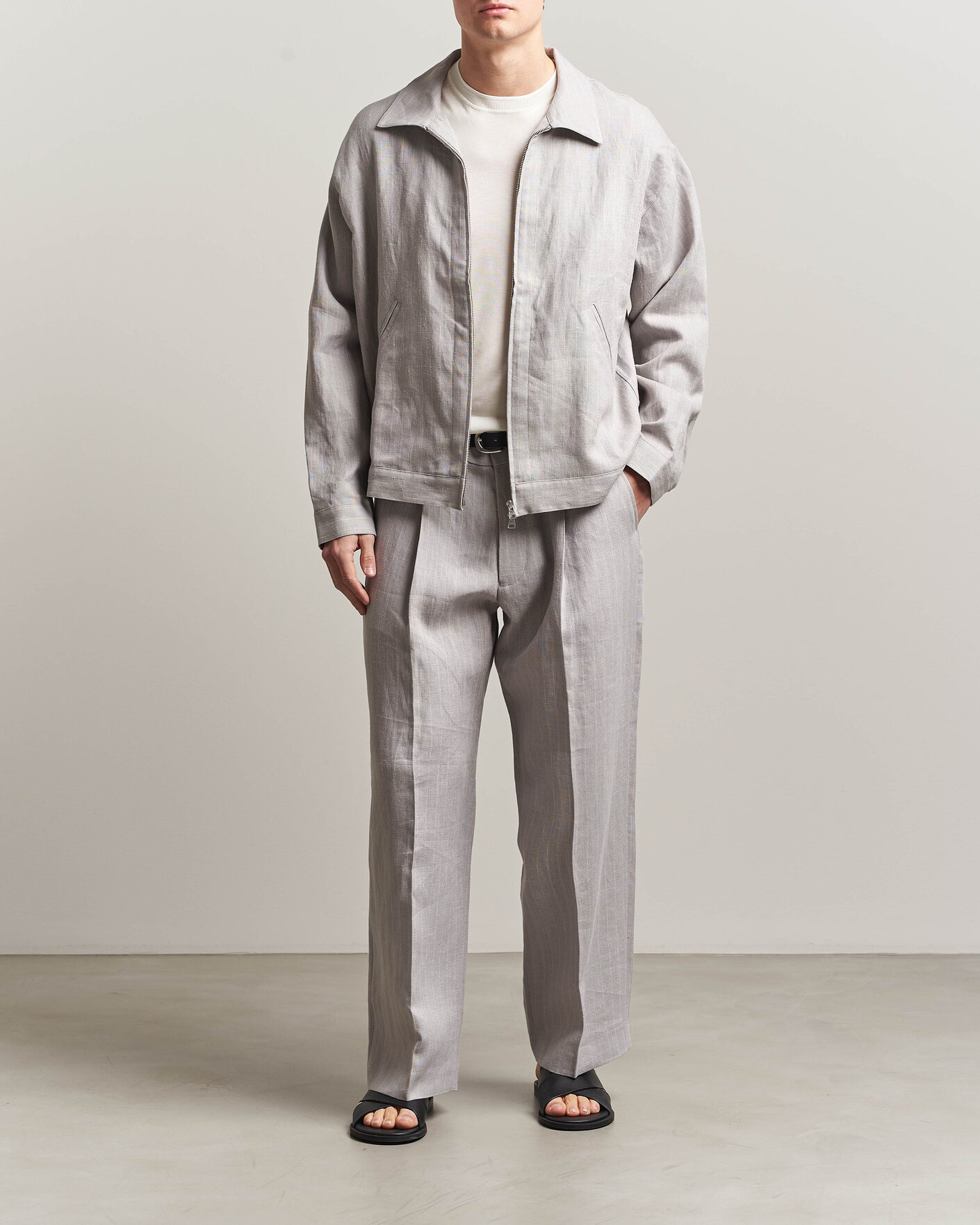 Herren | Hosen | NN07 | Kay Pinstriped Pleated Linen Trousers Grey