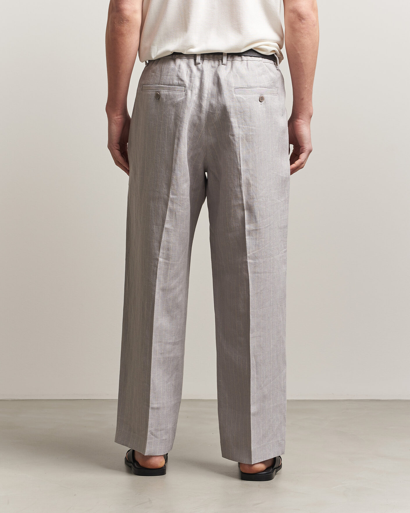 Herren | Hosen | NN07 | Kay Pinstriped Pleated Linen Trousers Grey