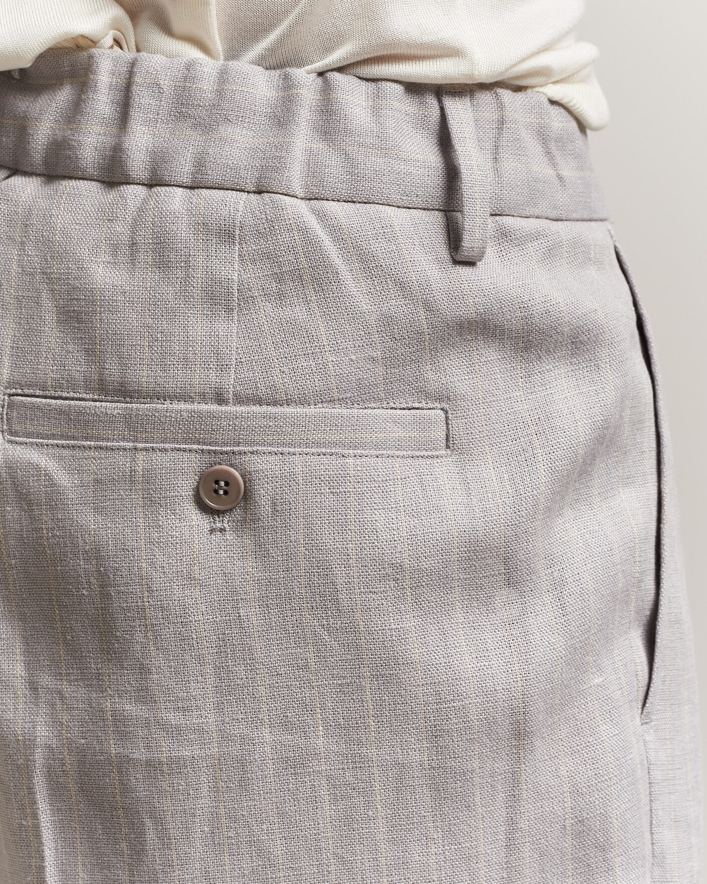 Herren | Hosen | NN07 | Kay Pinstriped Pleated Linen Trousers Grey