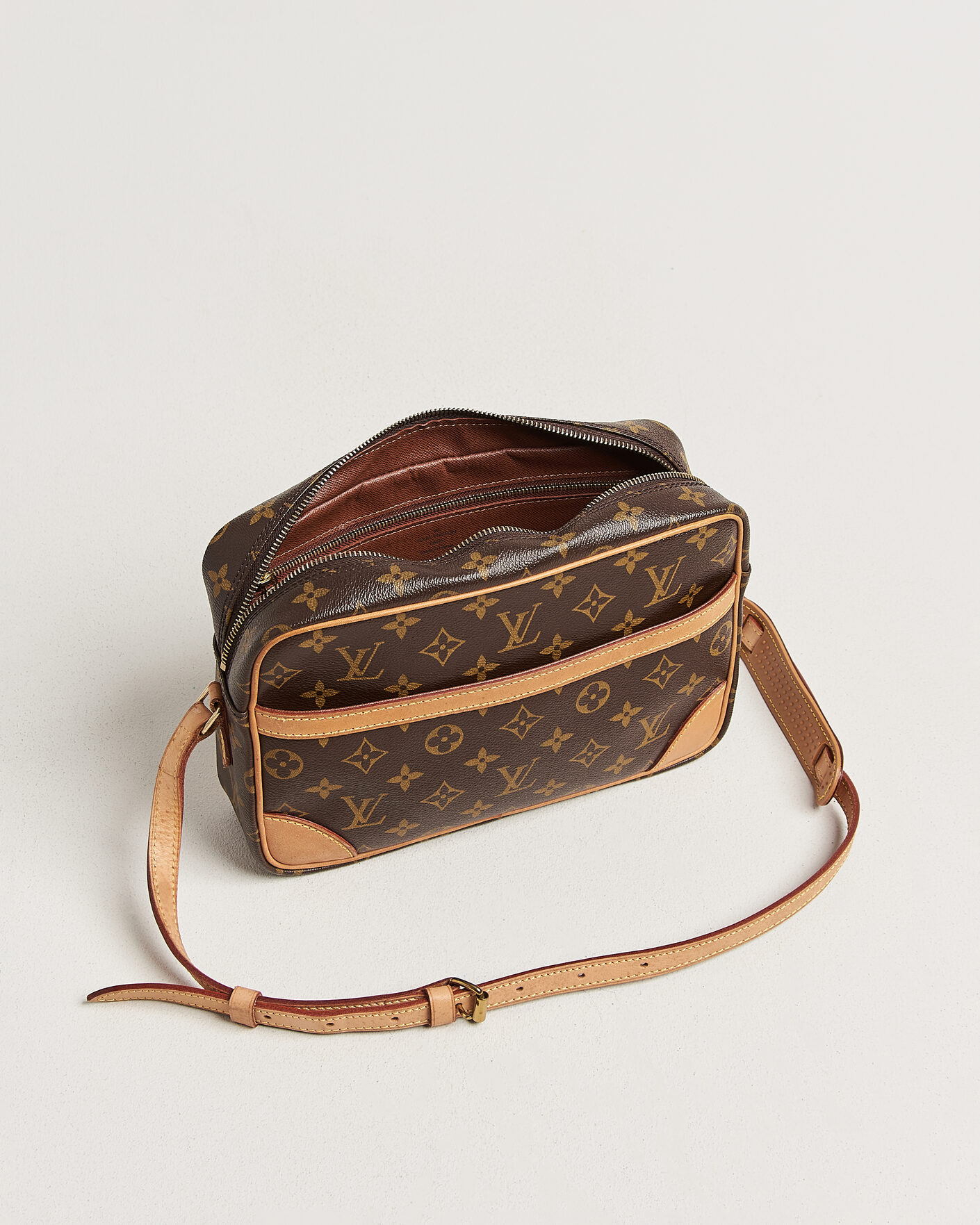 Herren | Pre-Owned & Vintage Bags | Louis Vuitton Pre-Owned | Trocadero 27 Bag Monogram
