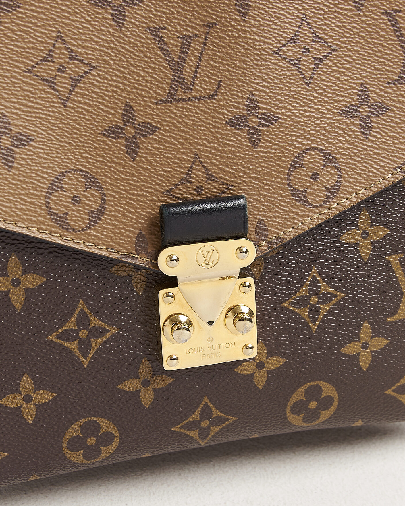 Herren | Pre-Owned & Vintage Bags | Louis Vuitton Pre-Owned | Pochette Métis Reverse Monogram