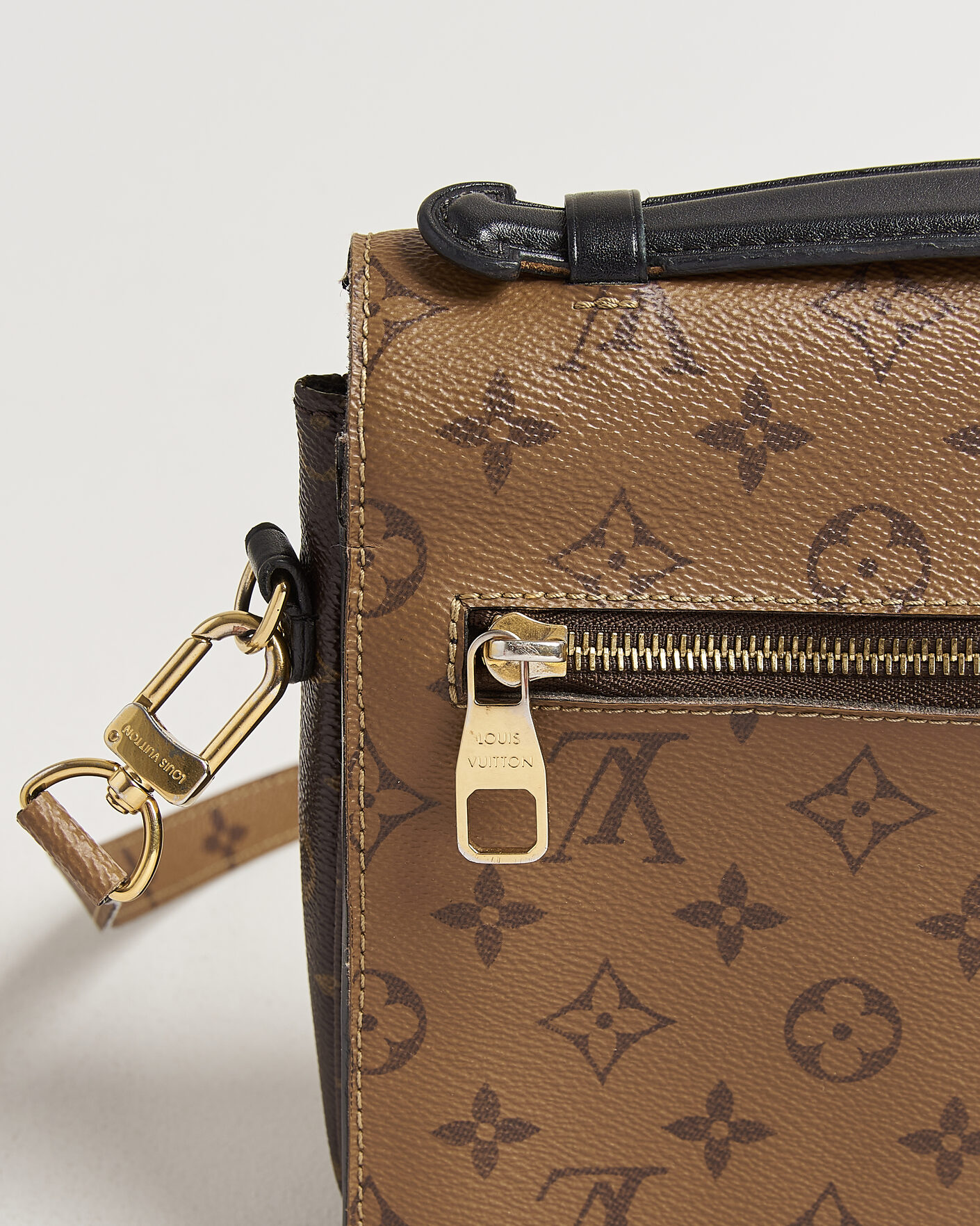 Herren | Pre-Owned & Vintage Bags | Louis Vuitton Pre-Owned | Pochette Métis Reverse Monogram