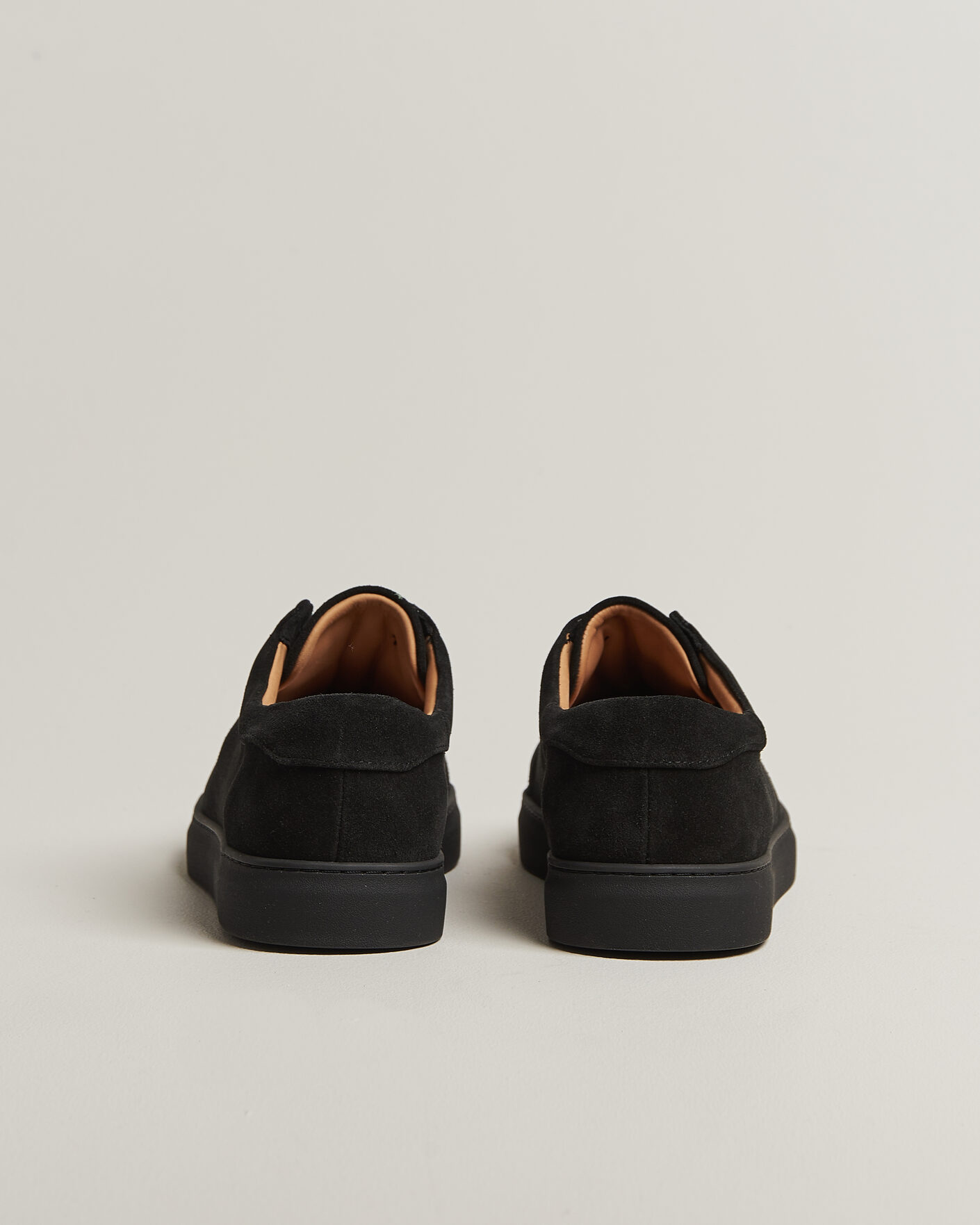 Herren | Sneaker | Myrqvist | Alnö Monochrome II Sneakers Black Suede