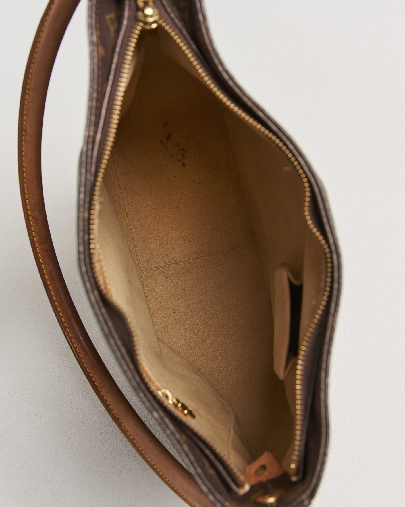 Herren | Pre-Owned & Vintage Bags | Louis Vuitton Pre-Owned | Looping Handbag GM Monogram