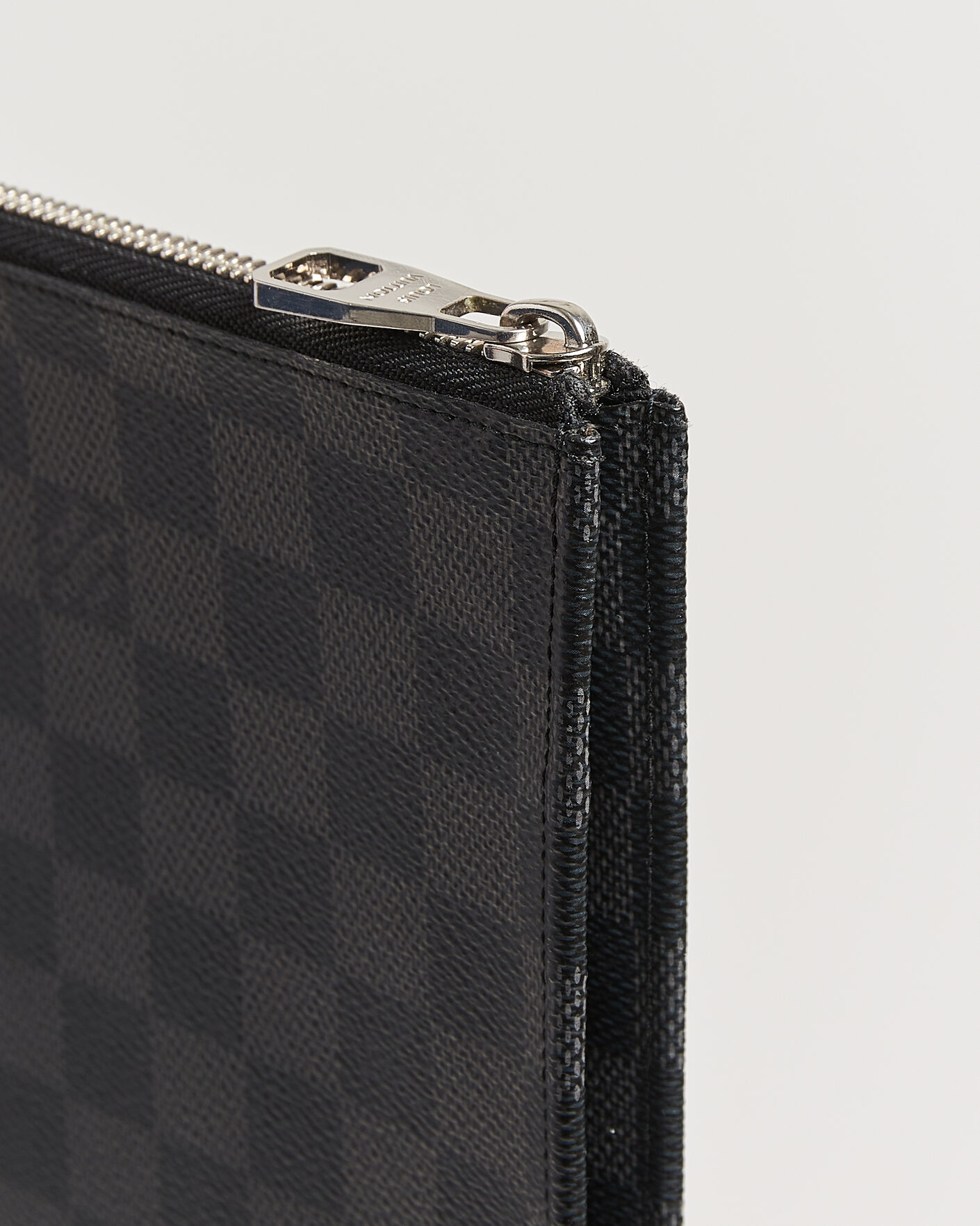 Herren | Pre-Owned & Vintage Bags | Louis Vuitton Pre-Owned | Pochette Jules Damier Graphite