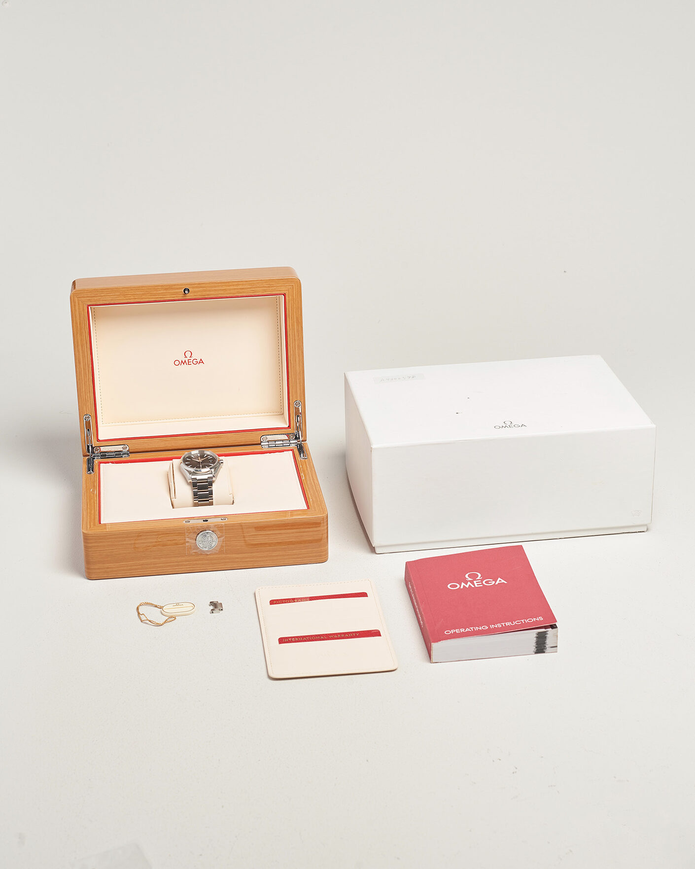 Herren | Pre-Owned & Vintage Watches | Omega Pre-Owned | Aqua Terra 150M