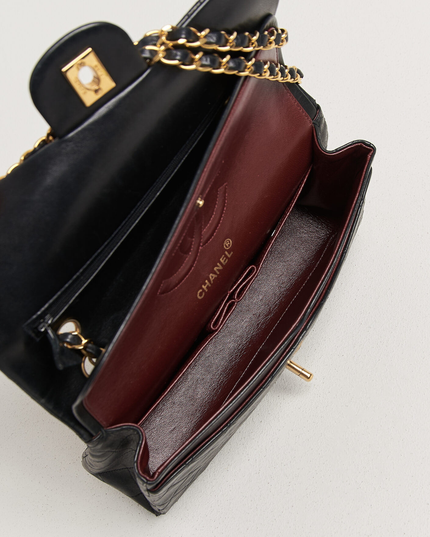 Herren | Pre-Owned & Vintage Bags | Chanel Pre-Owned | Classic Medium Double Flap Bag Black