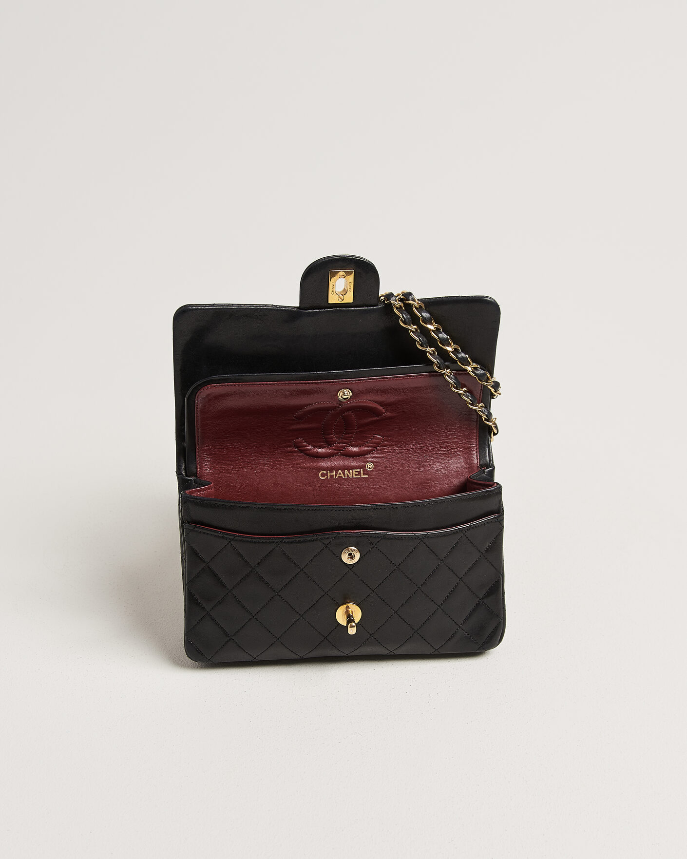 Herren | Pre-Owned & Vintage Bags | Chanel Pre-Owned | Classic Small Double Flap Bag Black