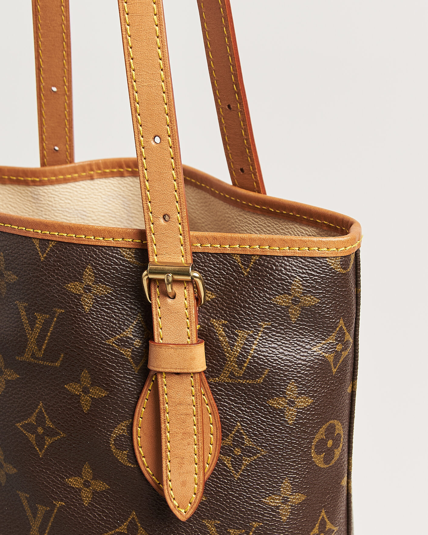 Herren | Pre-Owned & Vintage Bags | Louis Vuitton Pre-Owned | Bucket PM Bag Monogram