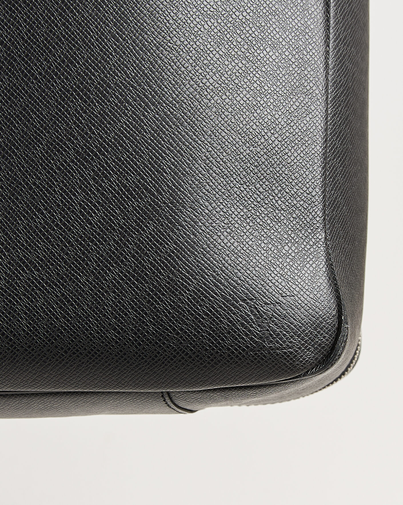 Herren | Pre-Owned & Vintage Bags | Louis Vuitton Pre-Owned | Overnight Bag Taiga Leather Black