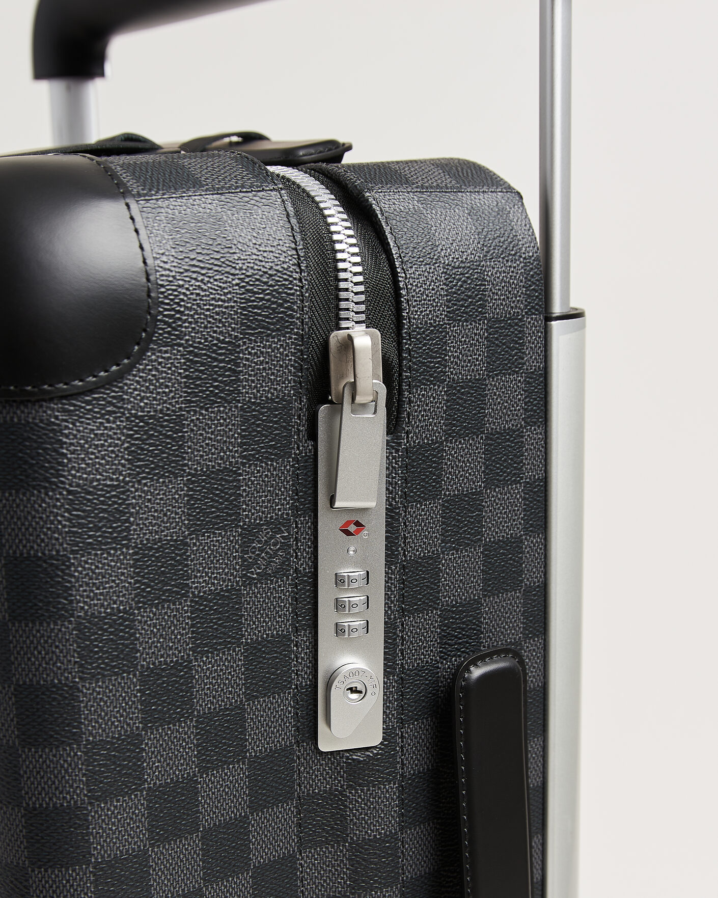 Herren | Pre-Owned & Vintage Bags | Louis Vuitton Pre-Owned | Horizon 55 Damier Graphite