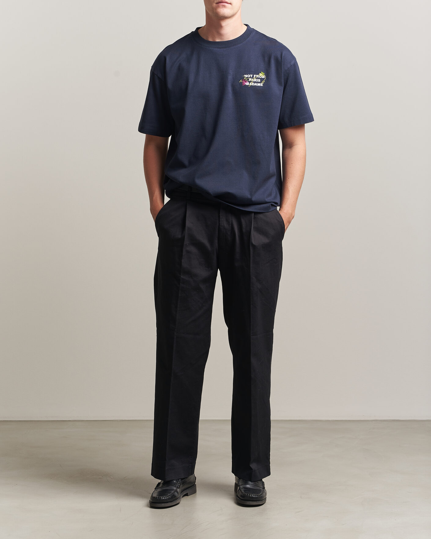 Herren | T-Shirts | Drôle de Monsieur | Vine Embroidered Slogan T-Shirt Navy
