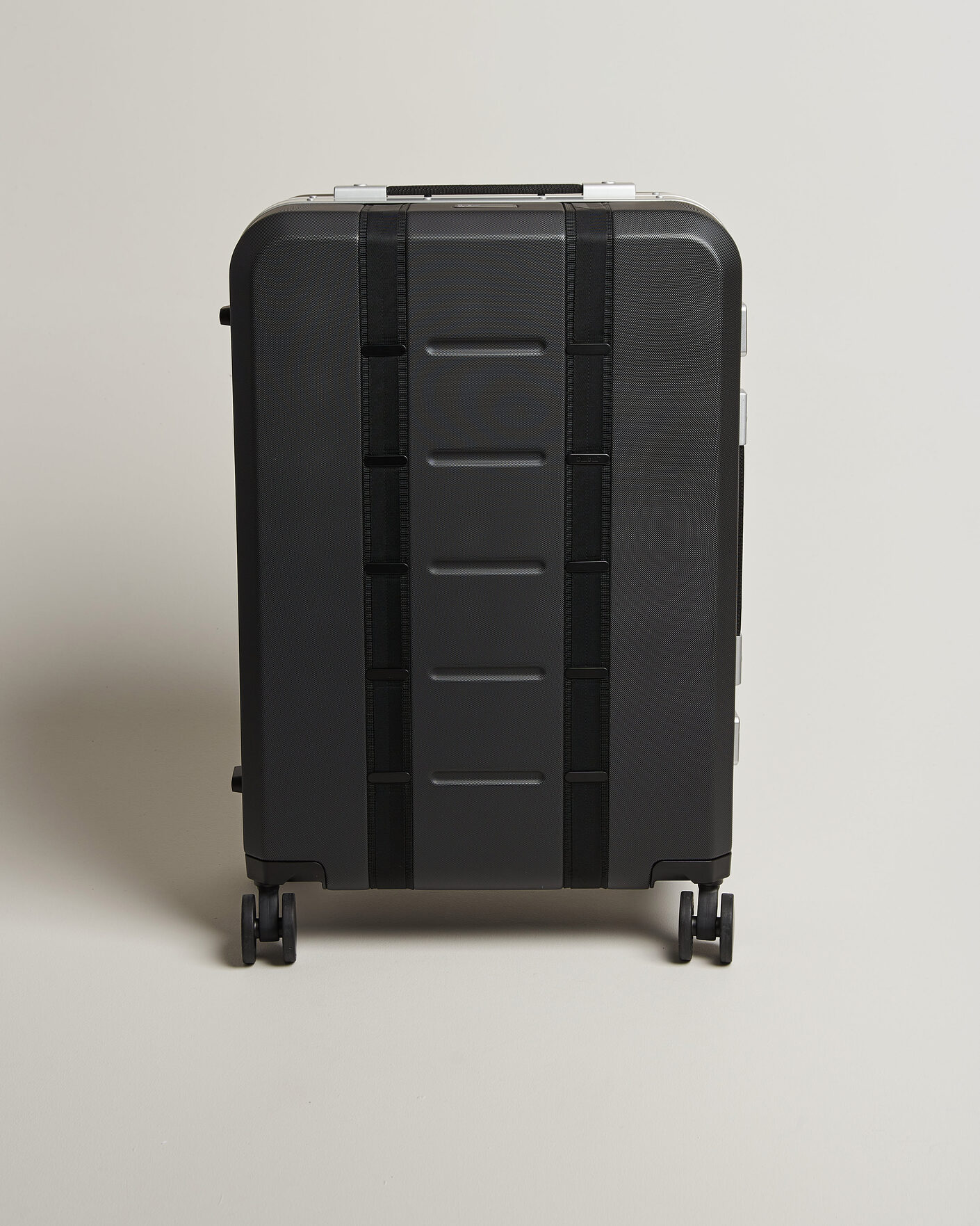 Herren | Taschen | DB | Ramverk Pro Check-In Luggage Medium Silver/Black