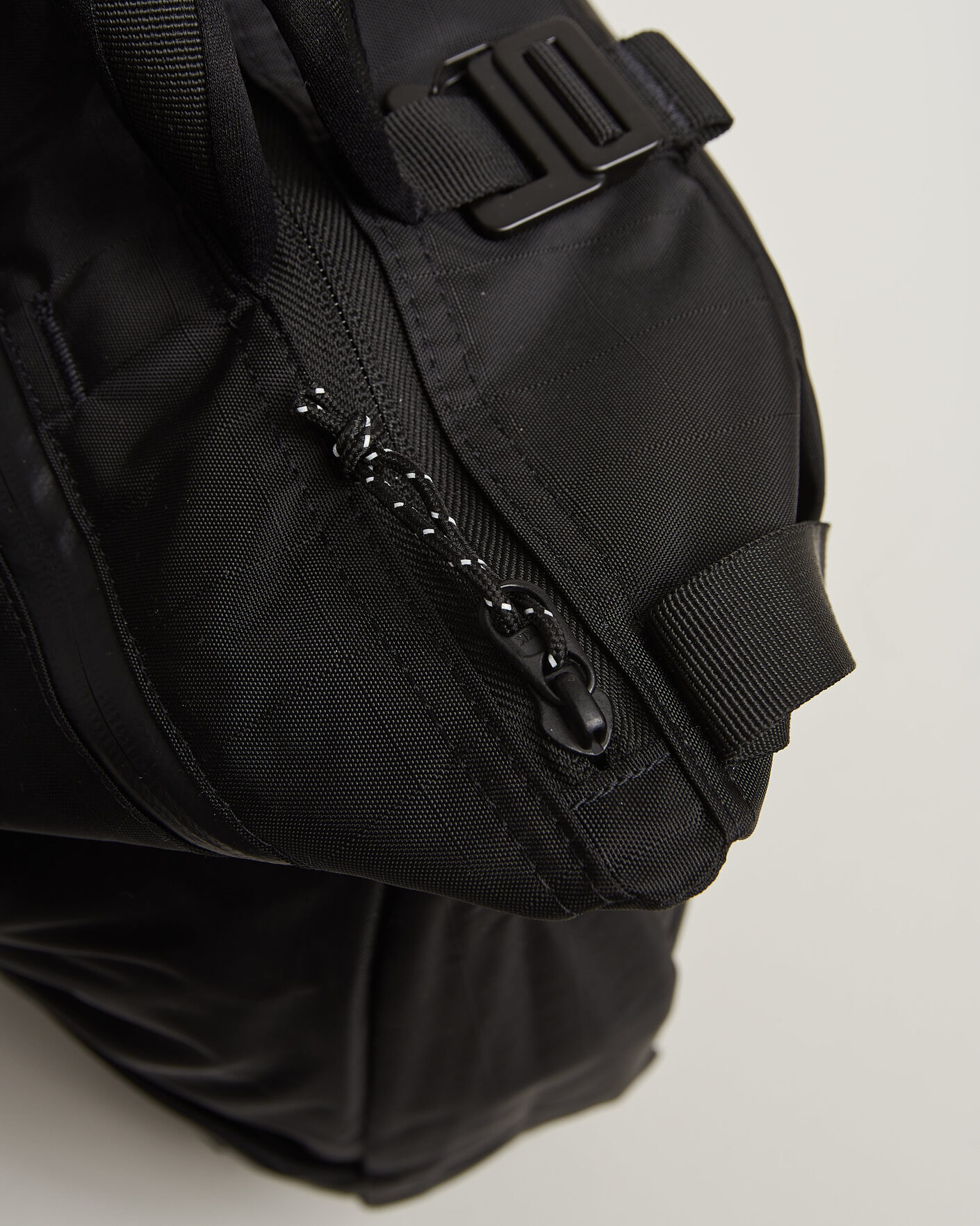 Herren | DB Utility Tote 32L Black Out | DB | Utility Tote 32L Black Out