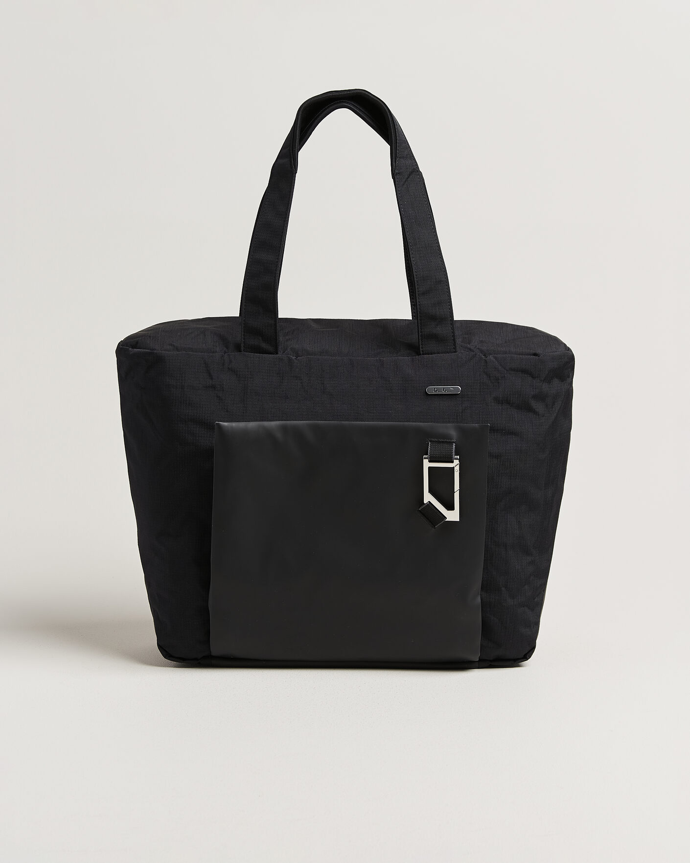Herren | Taschen | DB | Entour Tote 22L Black Out