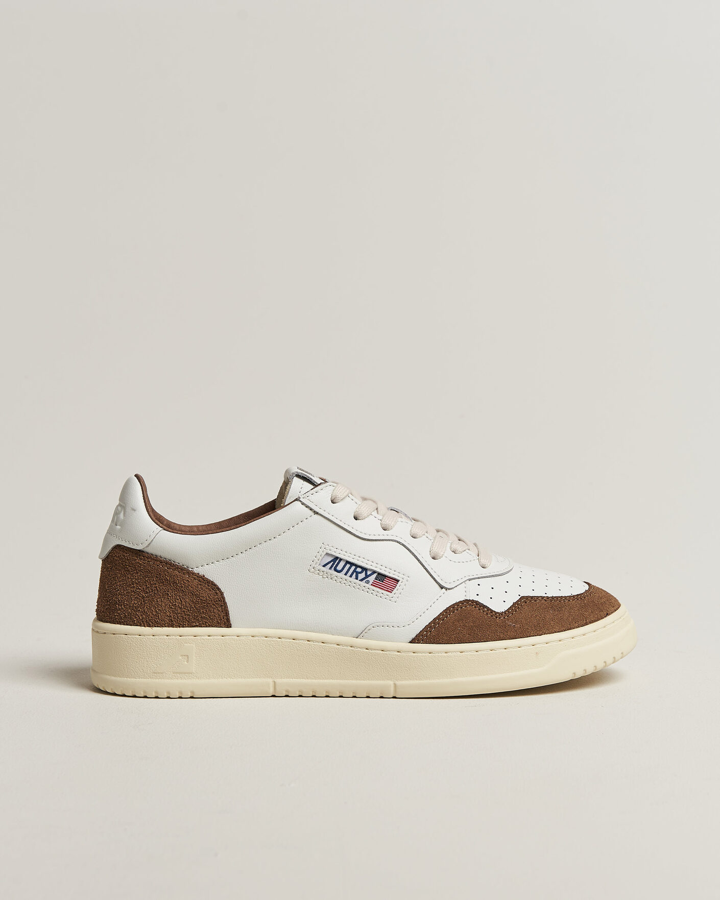 Herren | Sneaker | Autry | Medalist Low Soft Leather/Suede Sneaker White/Tabacco