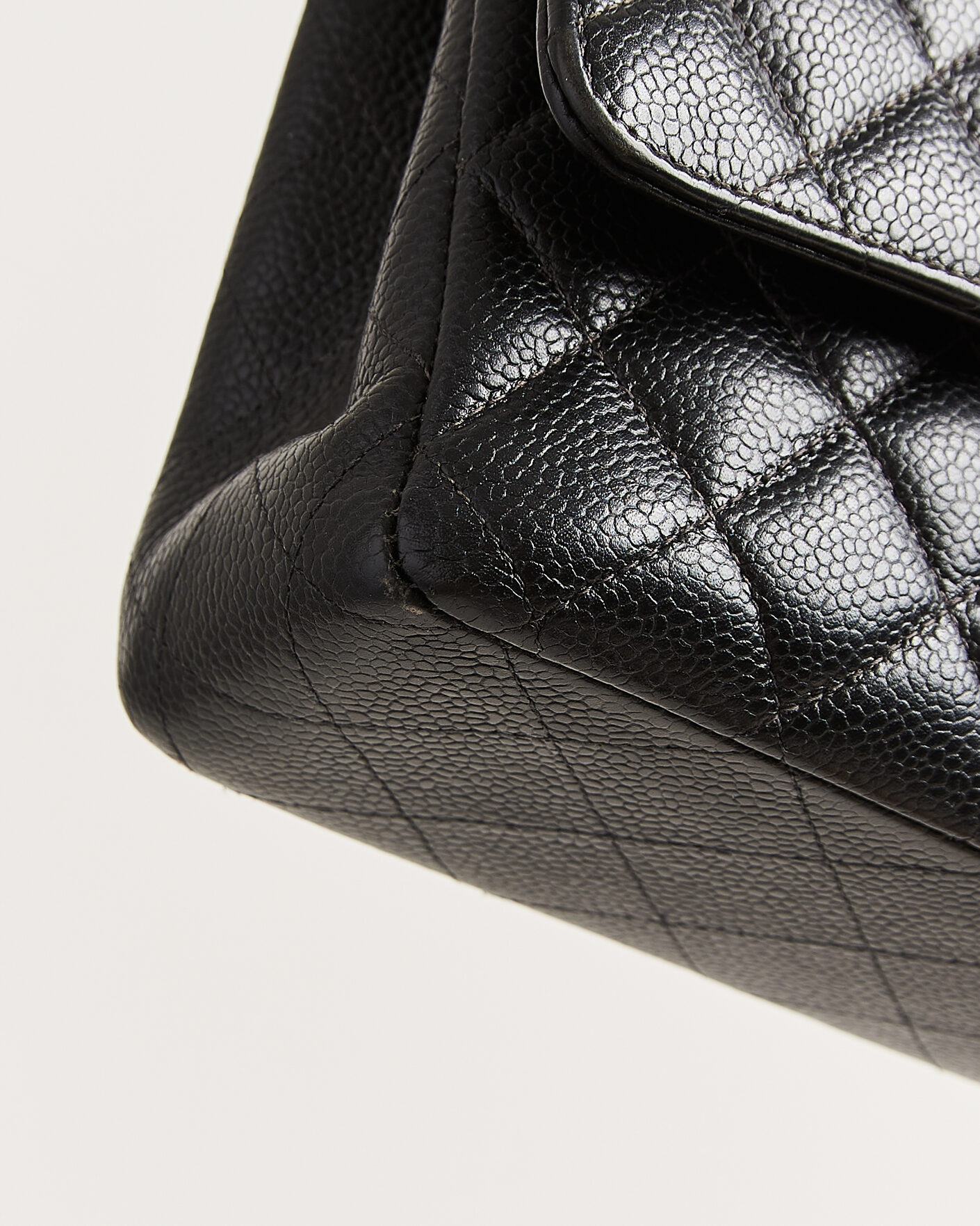 Herren | Chanel Pre-Owned Classic Medium Double Flap Bag Caviar Leather Black | Chanel Pre-Owned | Classic Medium Double Flap Bag Caviar Leather Black