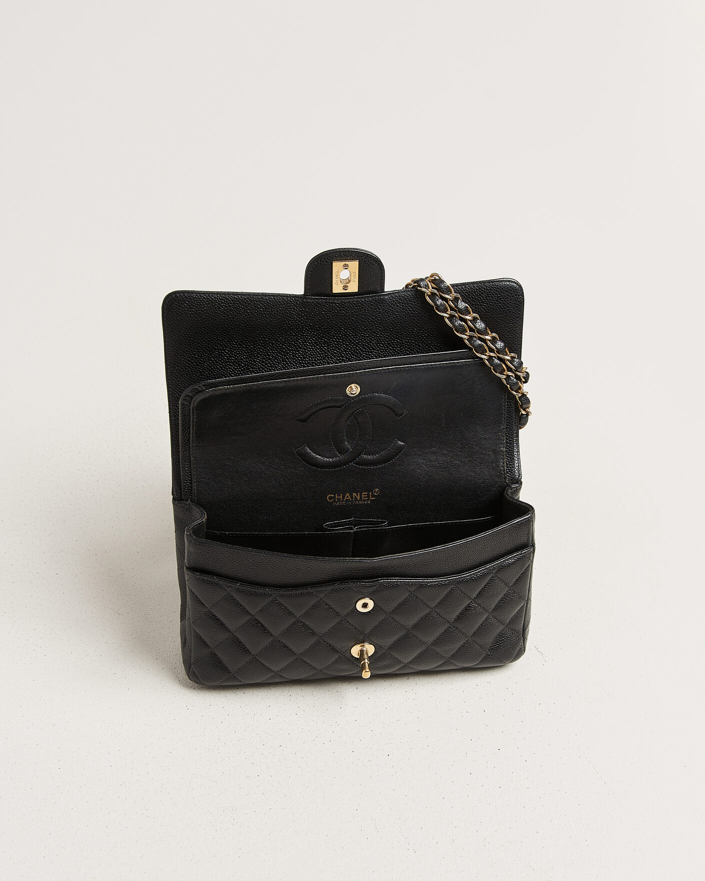 Herren | Pre-Owned & Vintage Bags | Chanel Pre-Owned | Classic Medium Double Flap Bag Caviar Leather Black