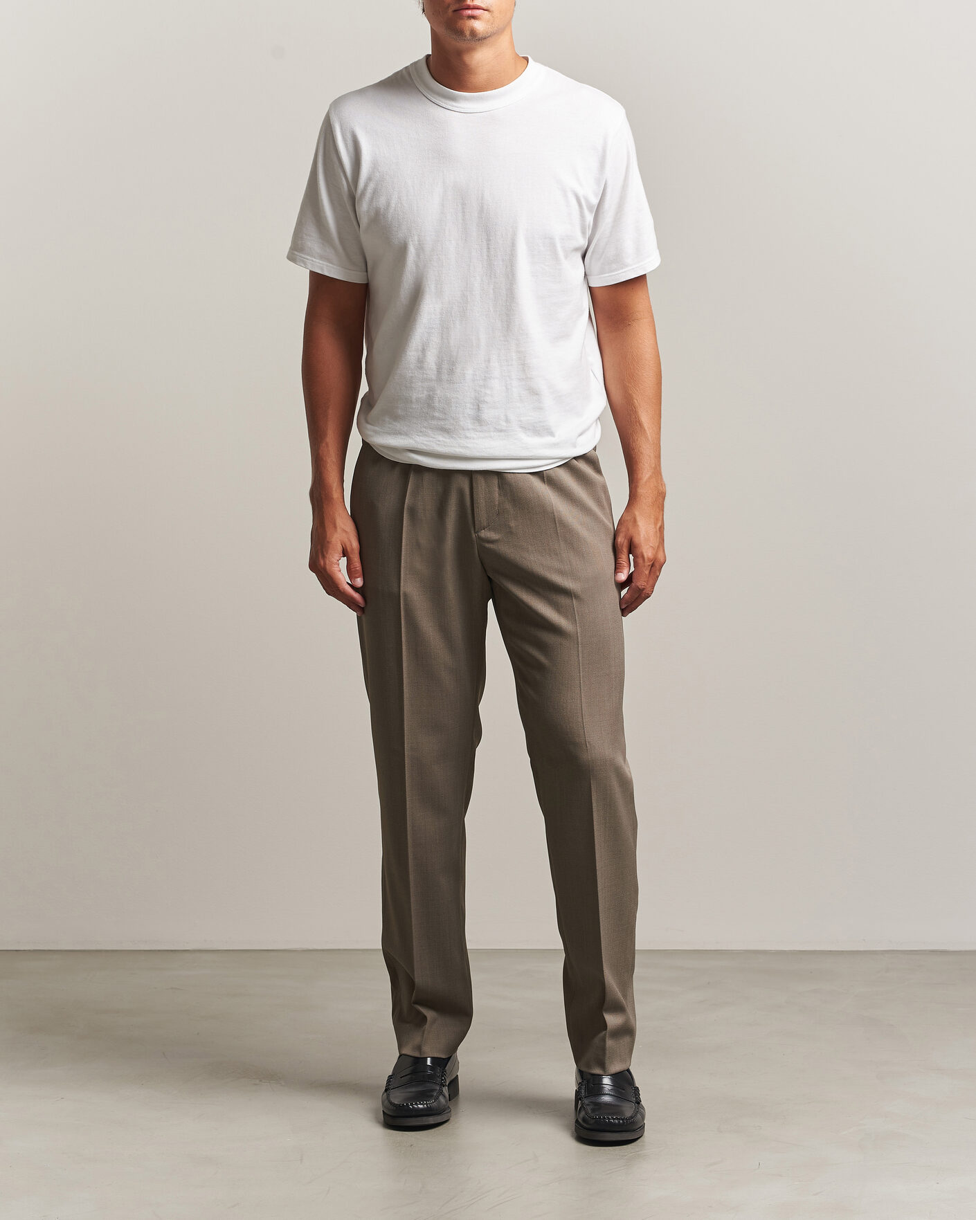 Herren | Hosen | Filippa K | Theo Relaxed Wool Trousers Stone Taupe