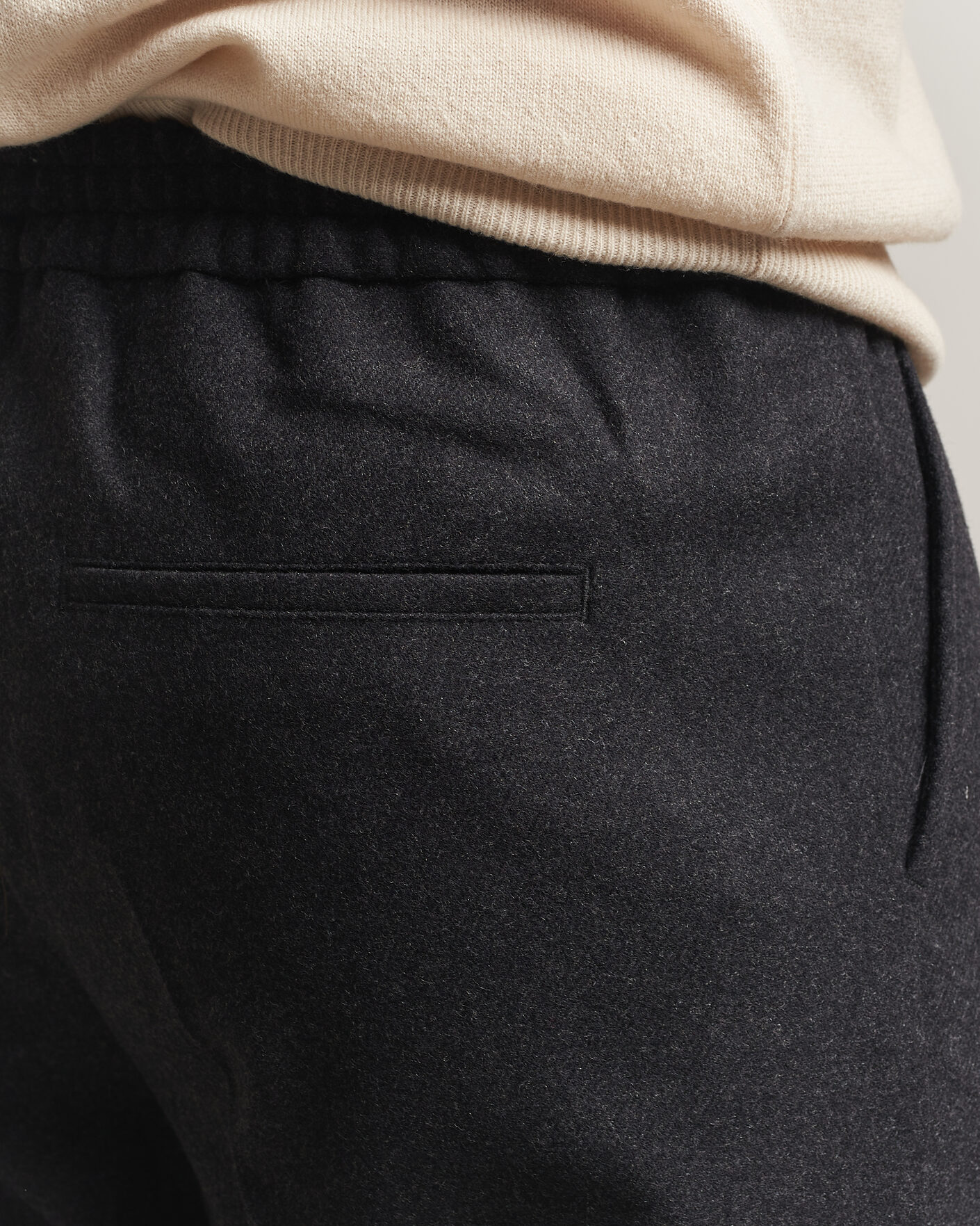 Herren | Hosen | Filippa K | Theo Relaxed Flannel Trousers Anthracite Melange