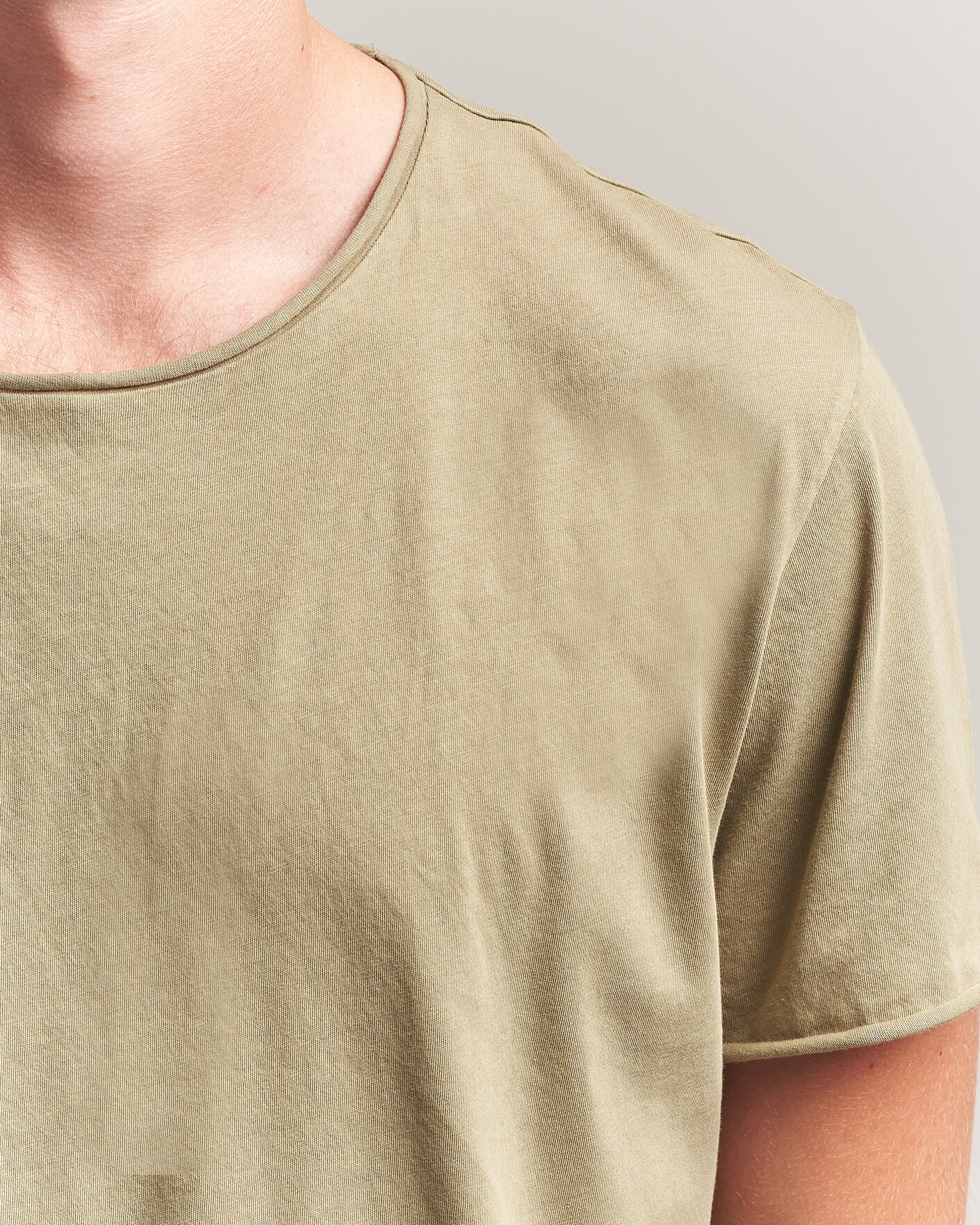 Herren | T-Shirts | Filippa K | Roll Neck Crew Neck T-Shirt Light Olive Green