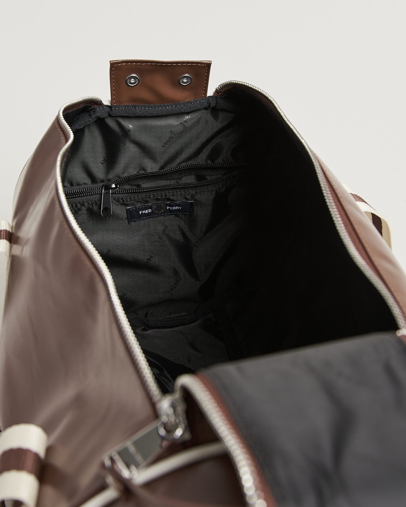 Herren | Taschen | Fred Perry | Classic Barrel Bag Tan