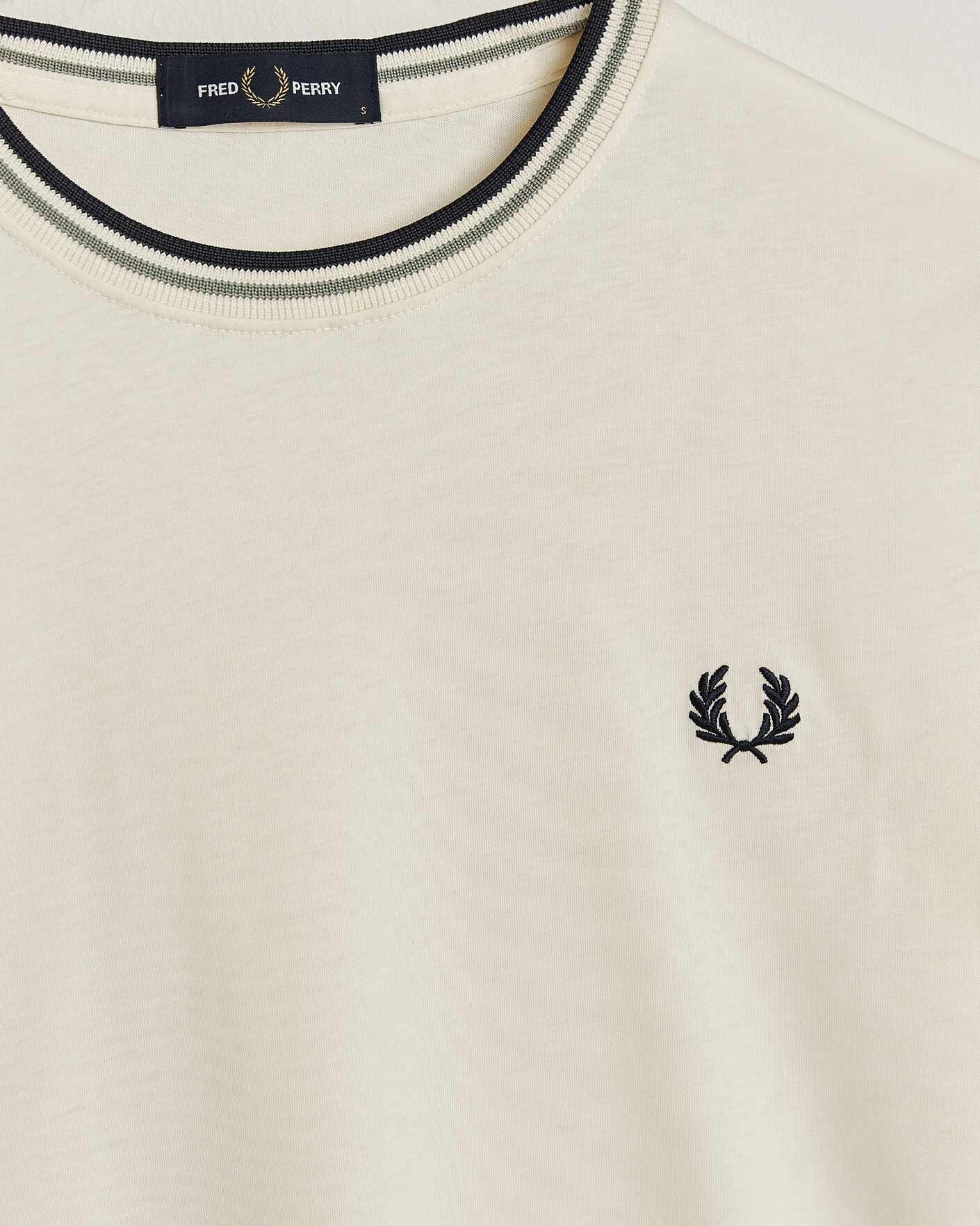 Herren | T-Shirts | Fred Perry | Twin Tipped T-Shirt Ecru