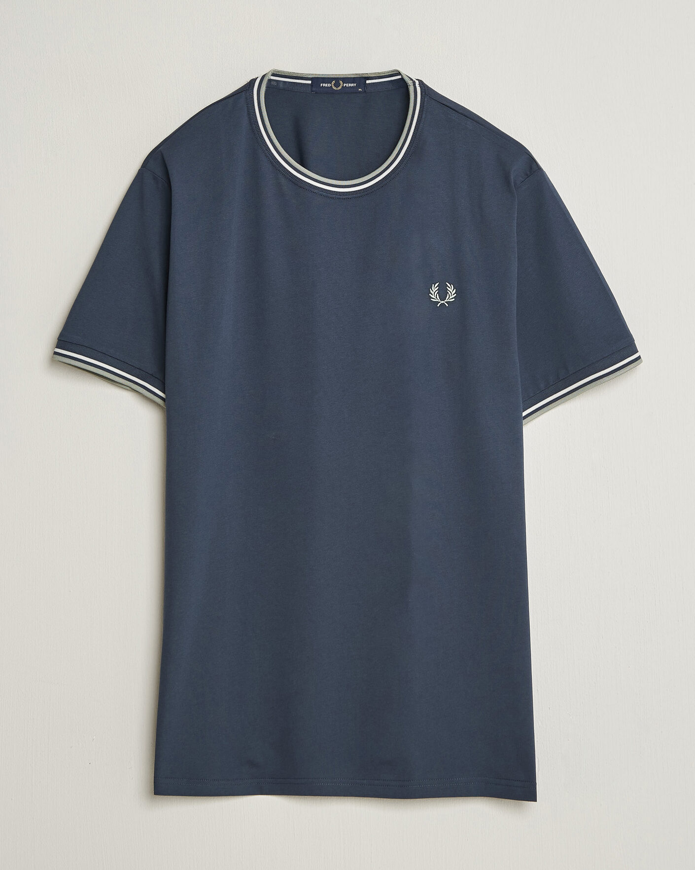Herren | T-Shirts | Fred Perry | Twin Tipped T-Shirt Dark Airforce