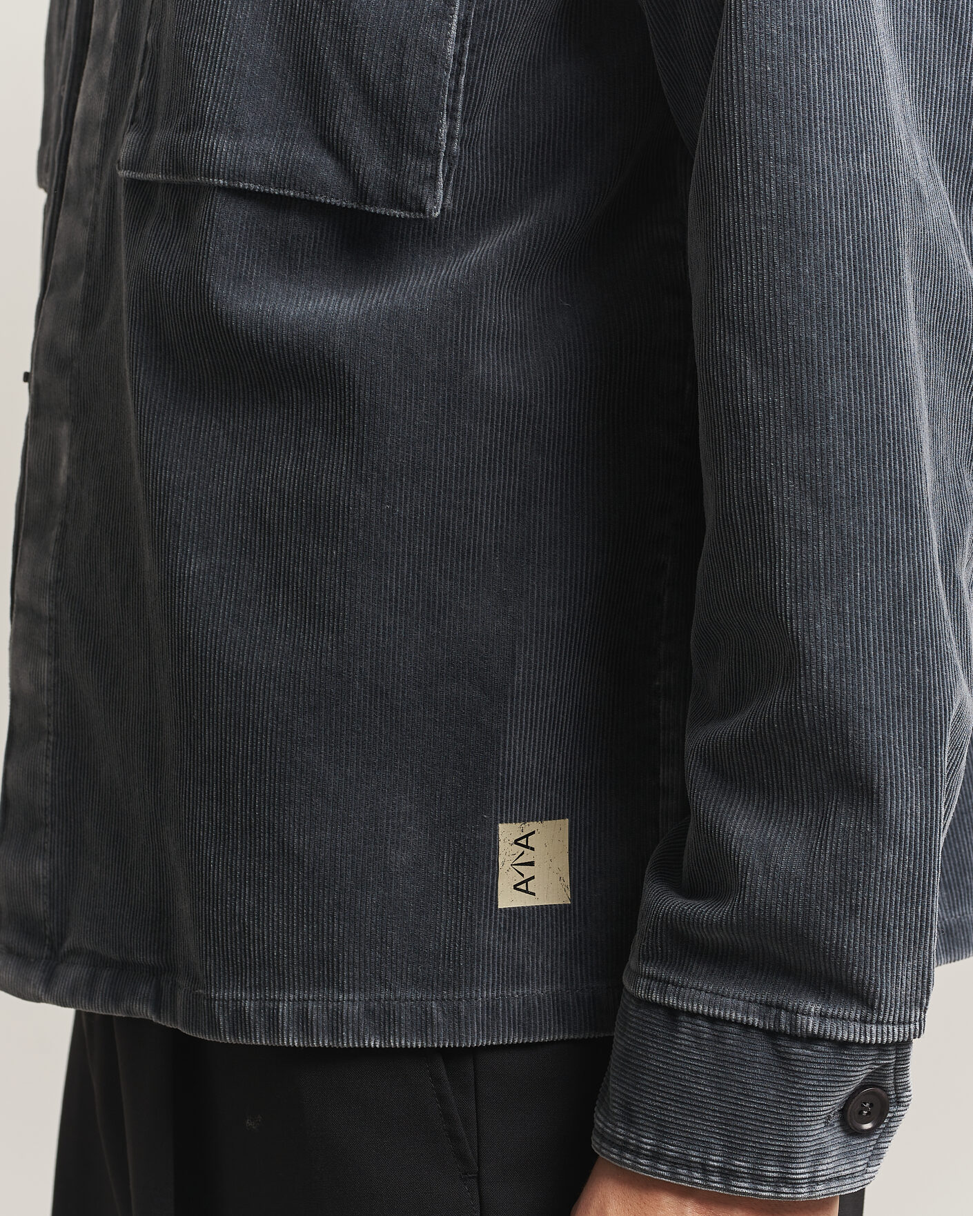 Herren | Hemden | Aspesi | Double Pocket Corduroy Overshirt Washed Black