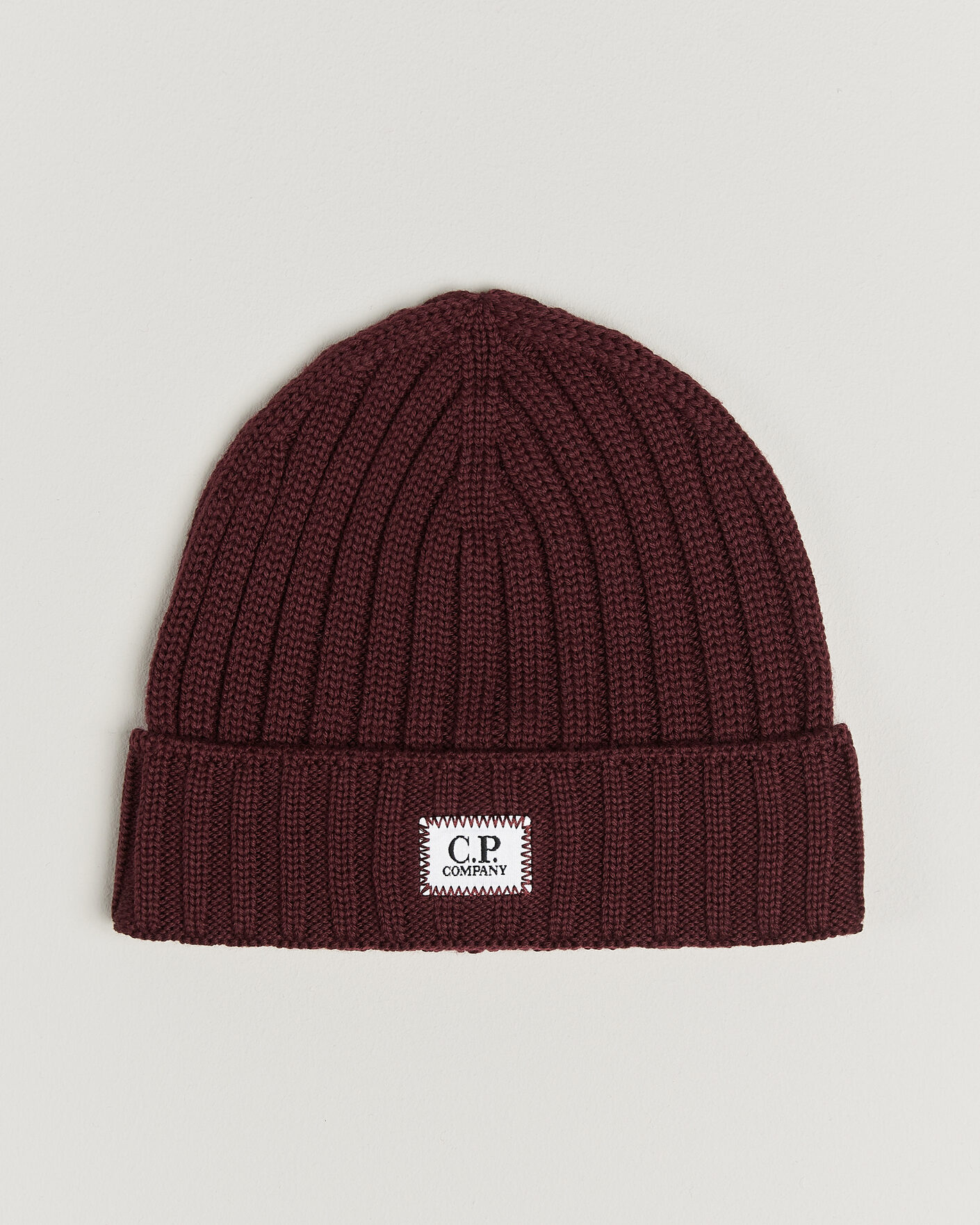 Herren | Mützen | C.P. Company | Extra Fine Merino Rib Knitted Hat Burgundy