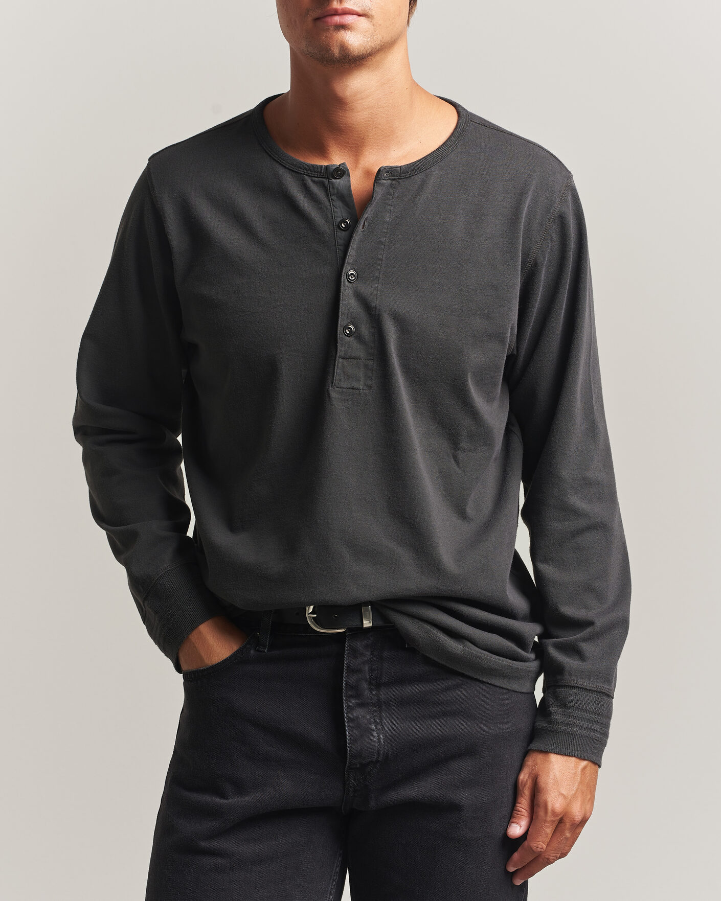 Herren | Pullover | Nudie Jeans | Long Sleeved Henley Antracite