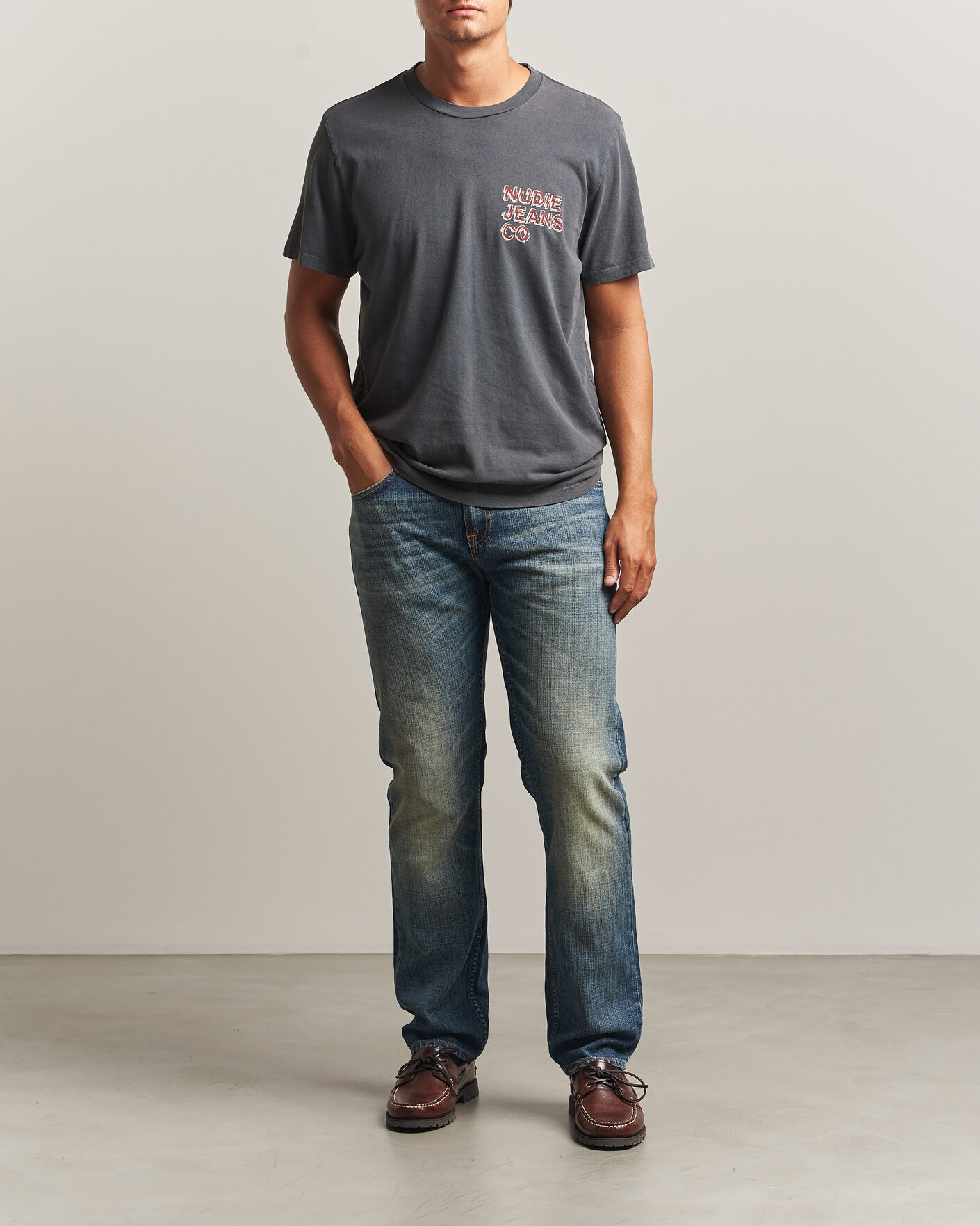 Herren | T-Shirts | Nudie Jeans | Roy Life Tracks T-Shirt Antracite