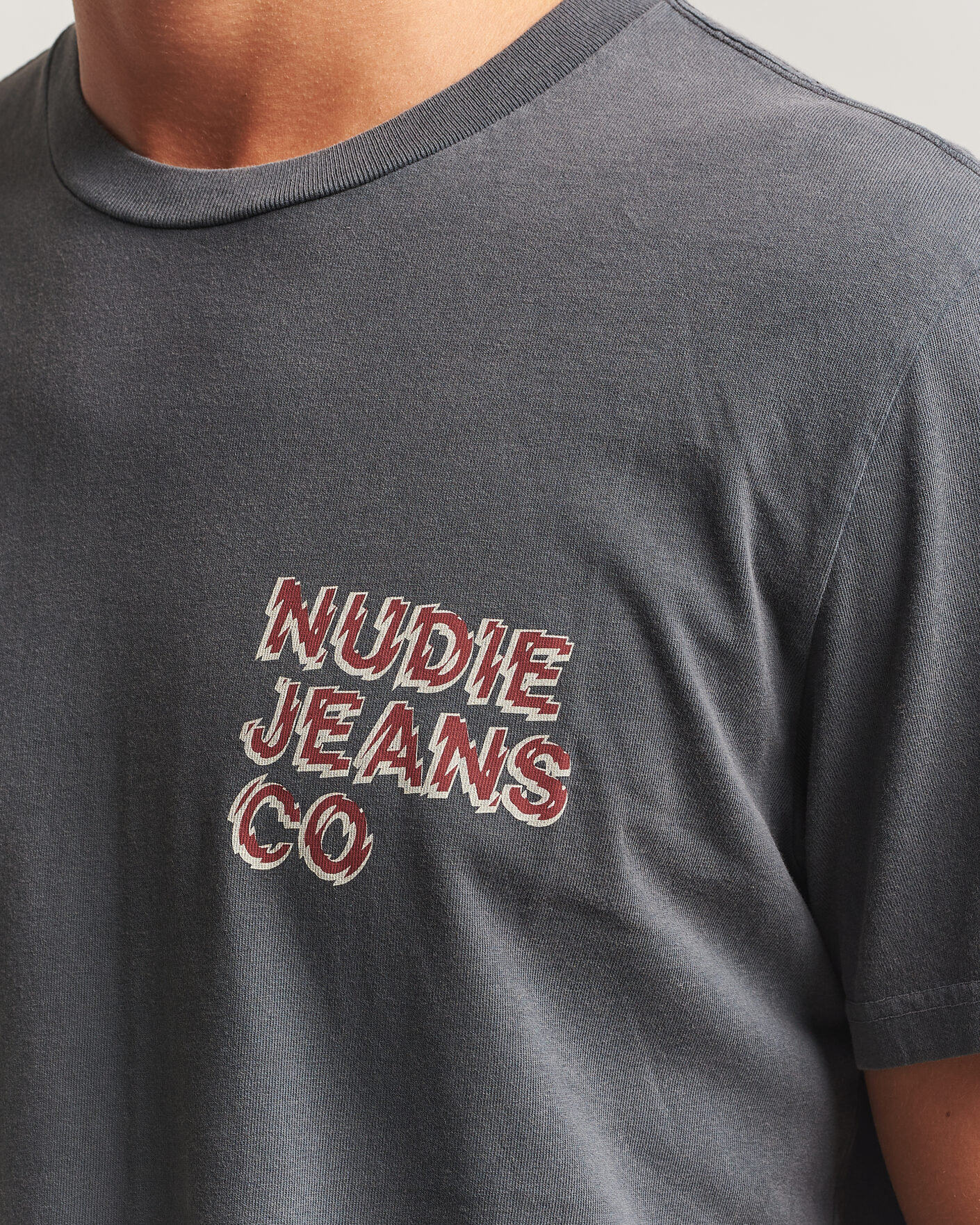 Herren | T-Shirts | Nudie Jeans | Roy Life Tracks T-Shirt Antracite